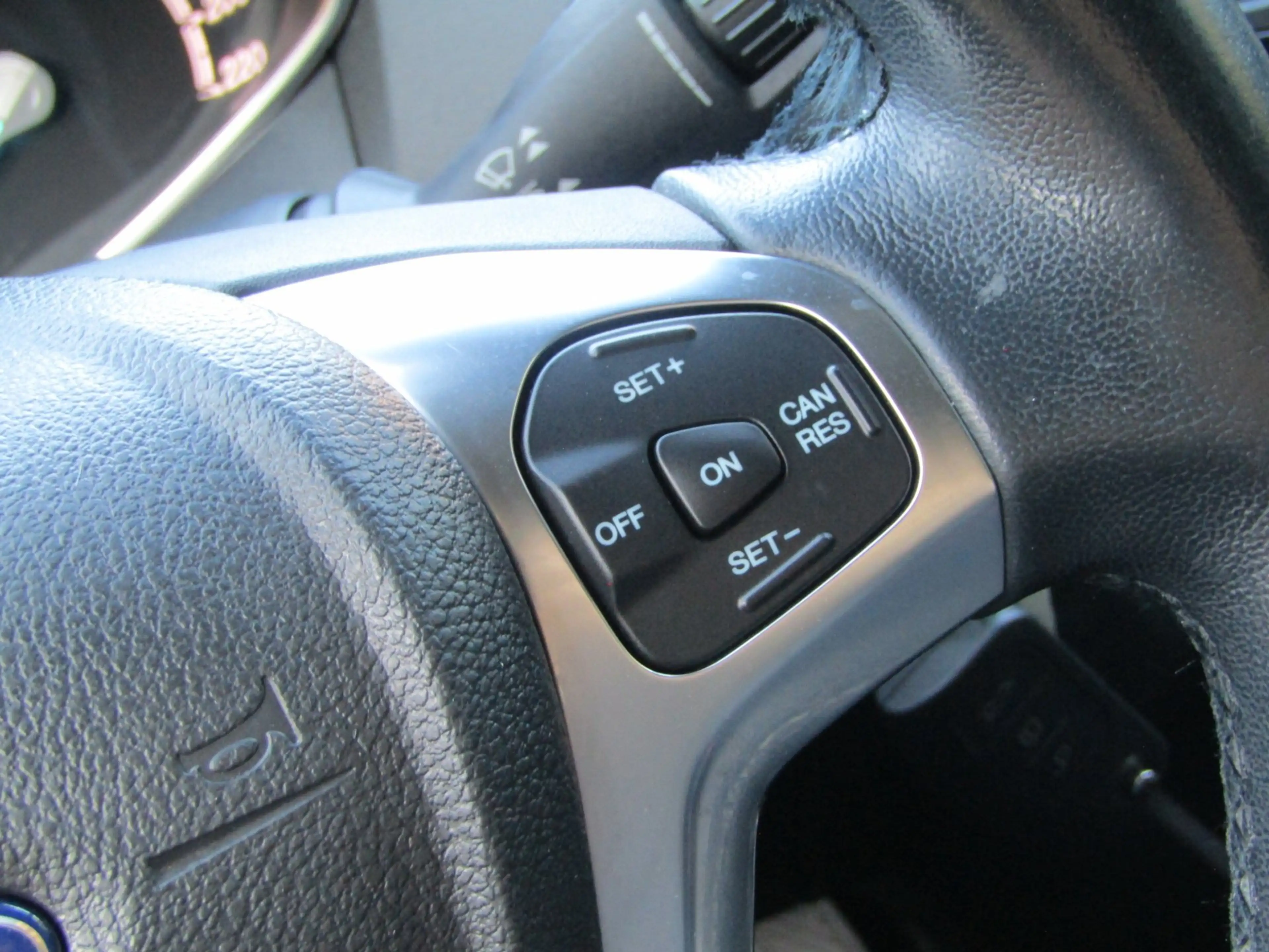 Ford B-Max 1.0 EcoBoost Titanium — photo 13