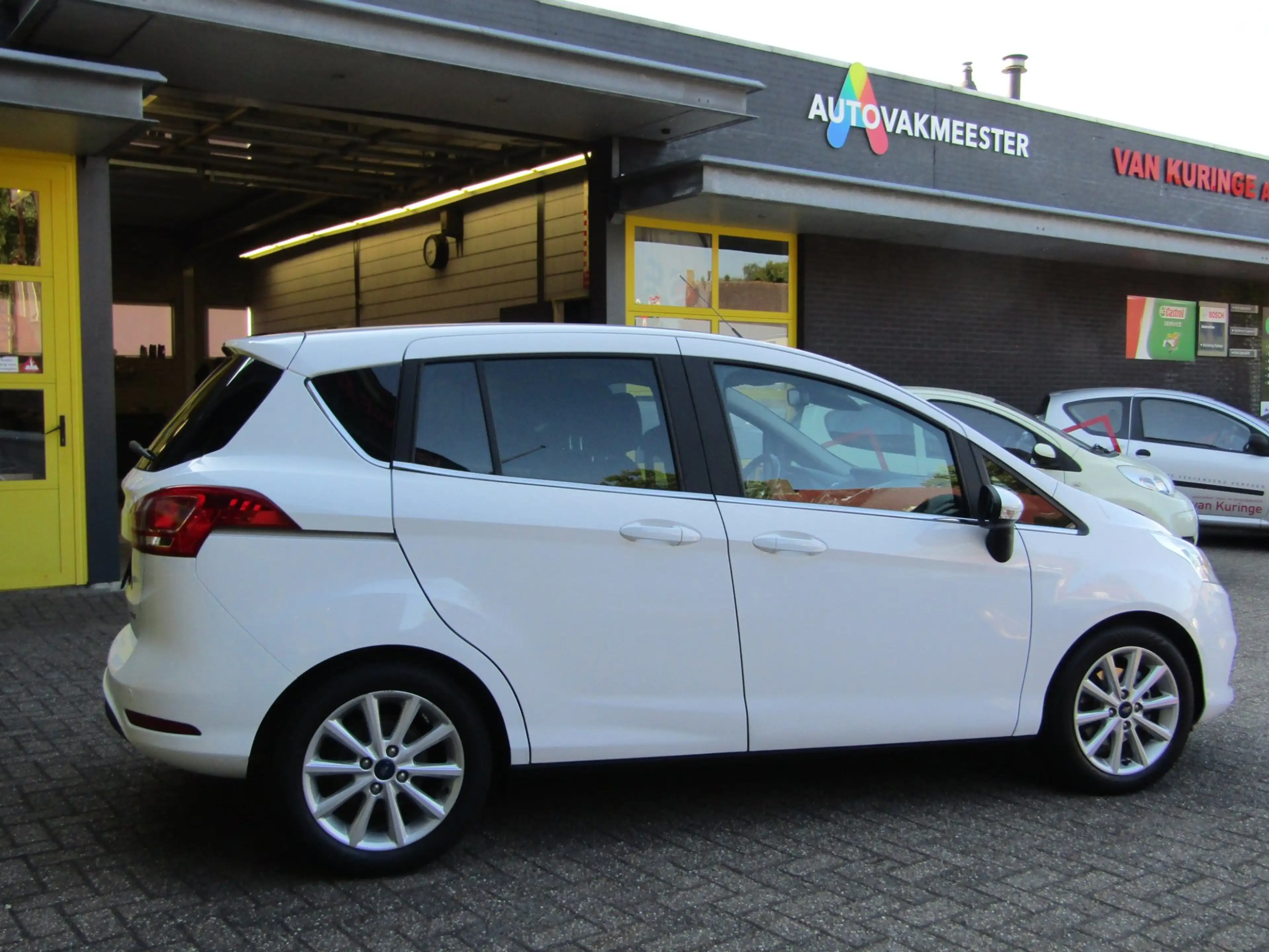 Ford B-Max 1.0 EcoBoost Titanium — photo 3