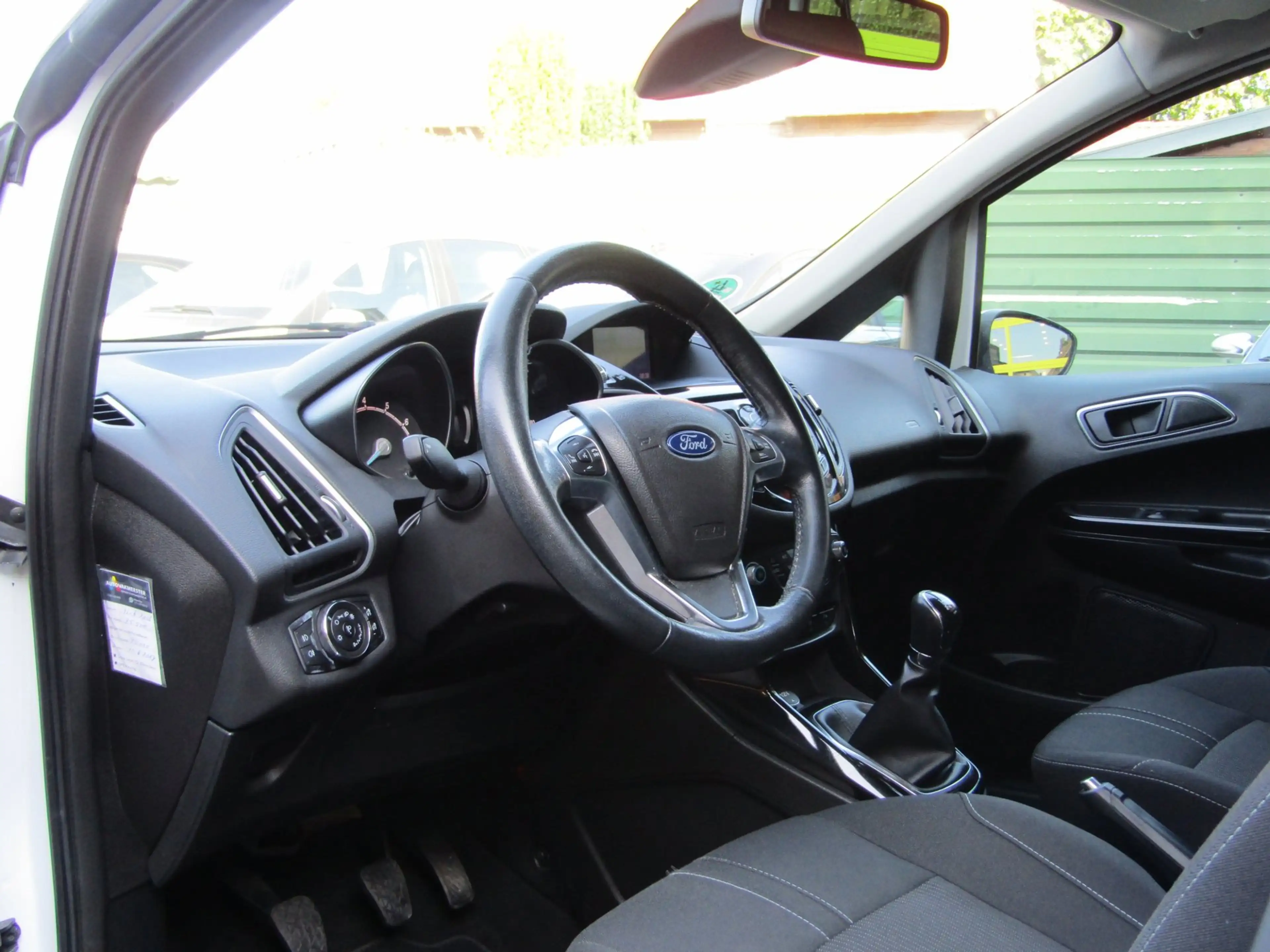 Ford B-Max 1.0 EcoBoost Titanium — photo 6