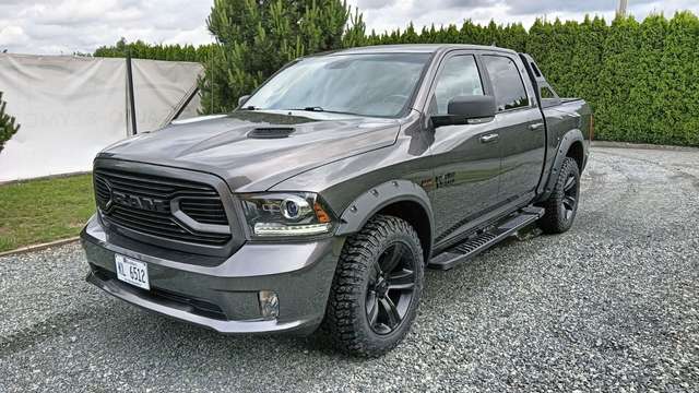 Imagine Dodge RAM Sport, 4x4 ,5.7 Hemi,Crew Cab,