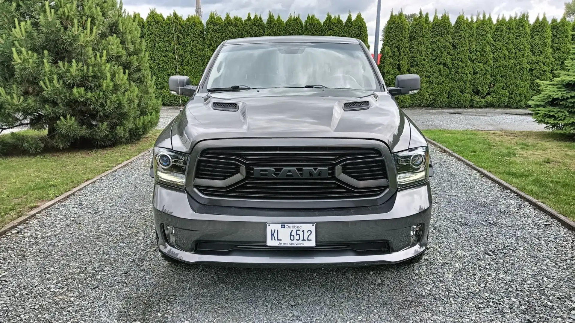 Dodge RAM Sport, 4x4 ,5.7 Hemi,Crew Cab, Grau - 2