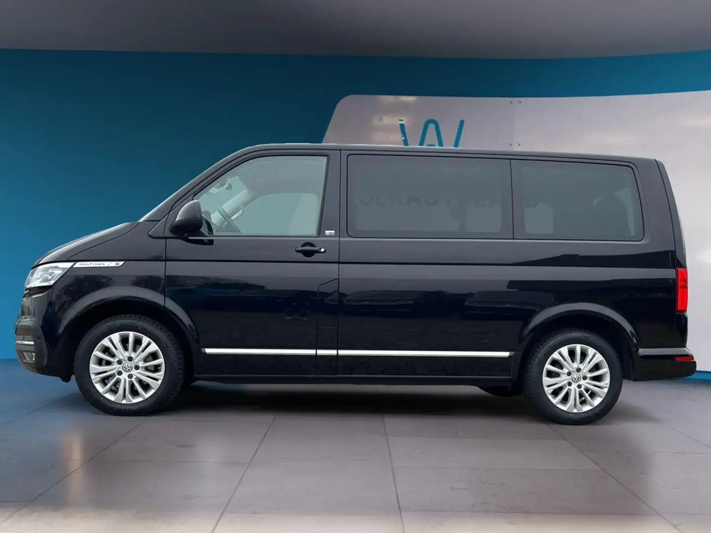 Volkswagen T6.1 Multivan Generation Six FWD AHK ACC 7-SITZE Zwart - 2
