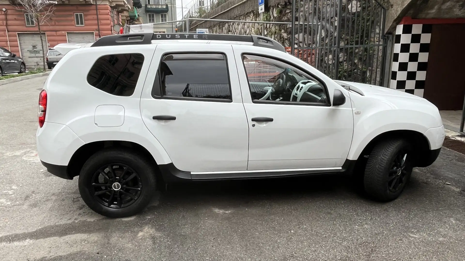 Dacia Duster 1.5 dci Laureate 4x2 110cv - 2