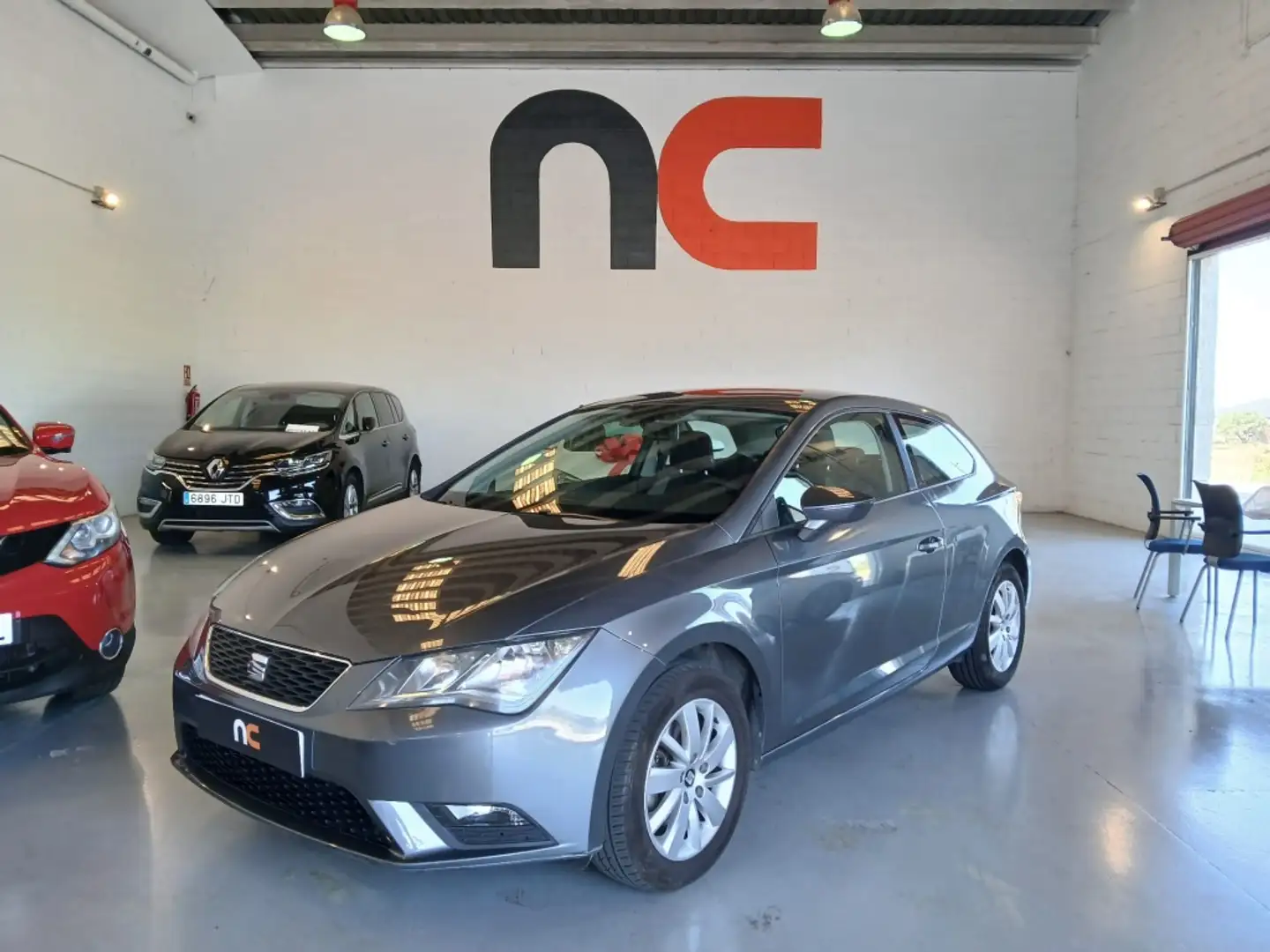 SEAT Leon SC 1.6TDI CR S&S Reference 105 Grau - 1