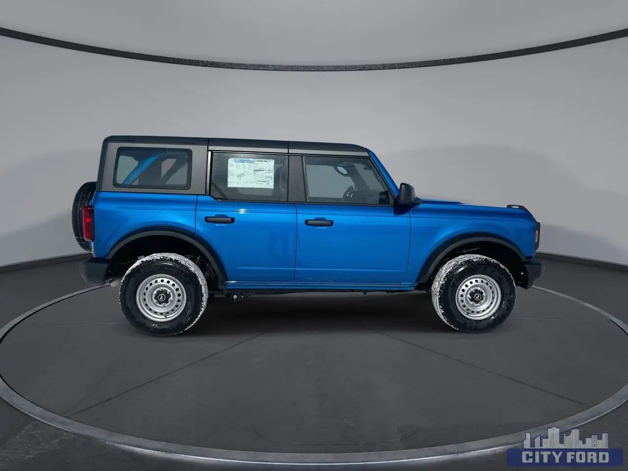 Ford Bronco снимка Ford Bronco