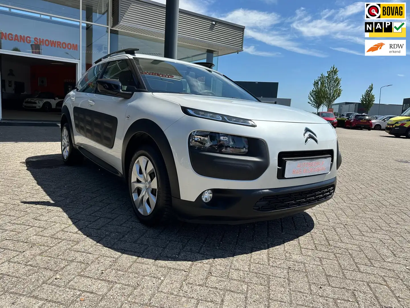 Citroen C4 Cactus 1.2 VTi Live, Trekhaak, Airco, Stoel verwarming, C Wit - 1