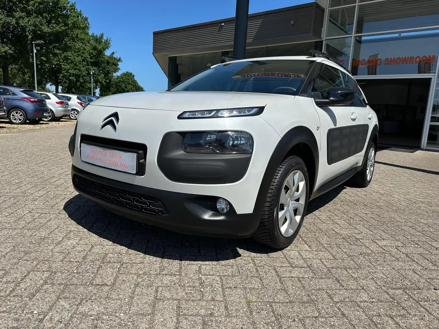 Citroen C4 Cactus 1.2 VTi Live, Trekhaak, Airco, Stoel verwarming, C Wit - 2