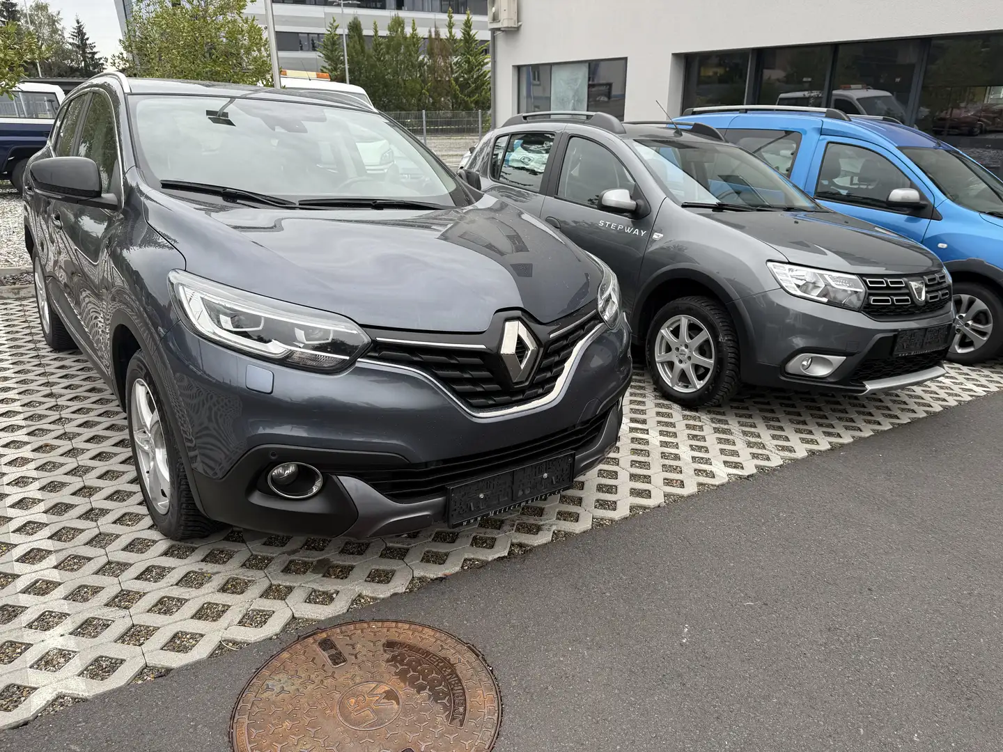 Renault Kadjar Kadjar Energy TCe 130 EDC 7-Gang Bose KFZ 6096 Grau - 2