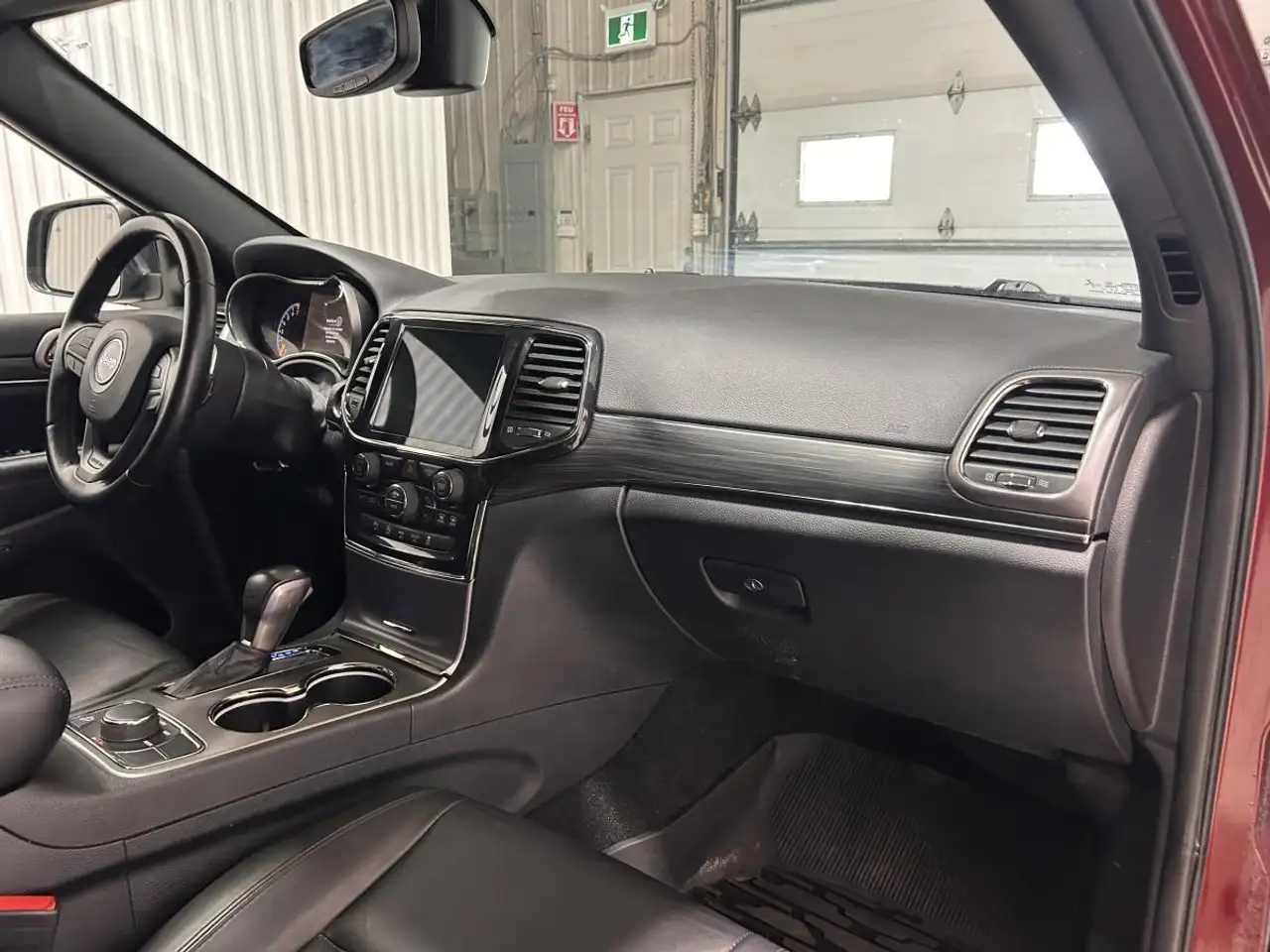 Jeep Grand Cherokee снимка Jeep Grand Cherokee