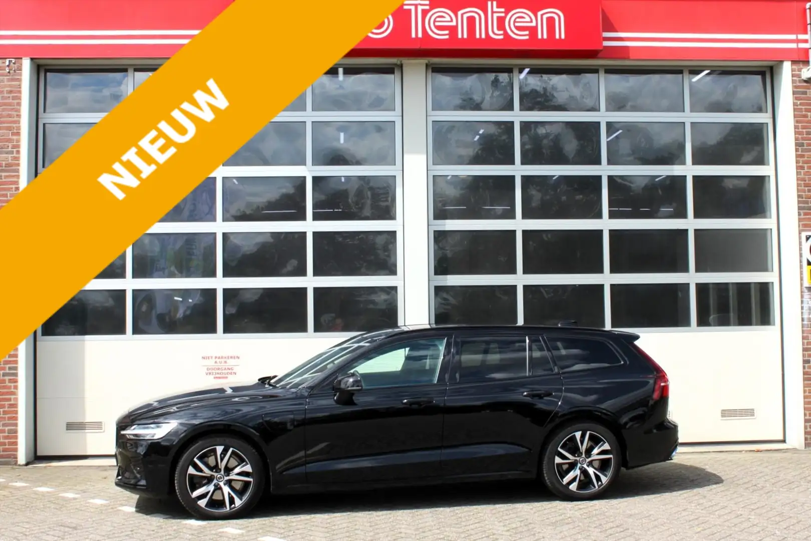 Volvo V60 T6 Twin Engine 340pk AWD Geartronic R-Design / Pan Zwart - 1