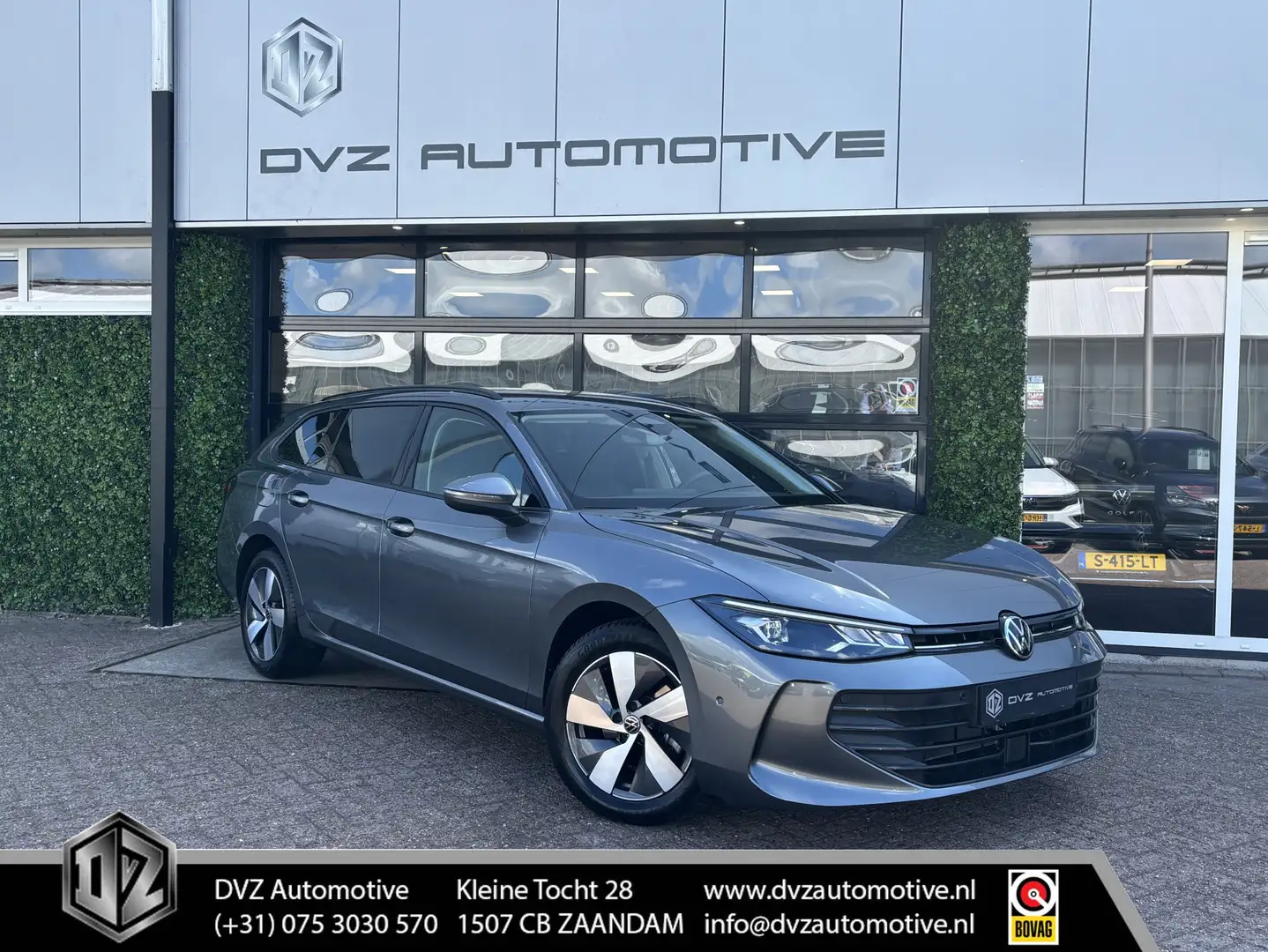 Volkswagen Passat Variant 1.5 eTSI DSG Business | Carplay | Comfort Pack | T Grijs - 1