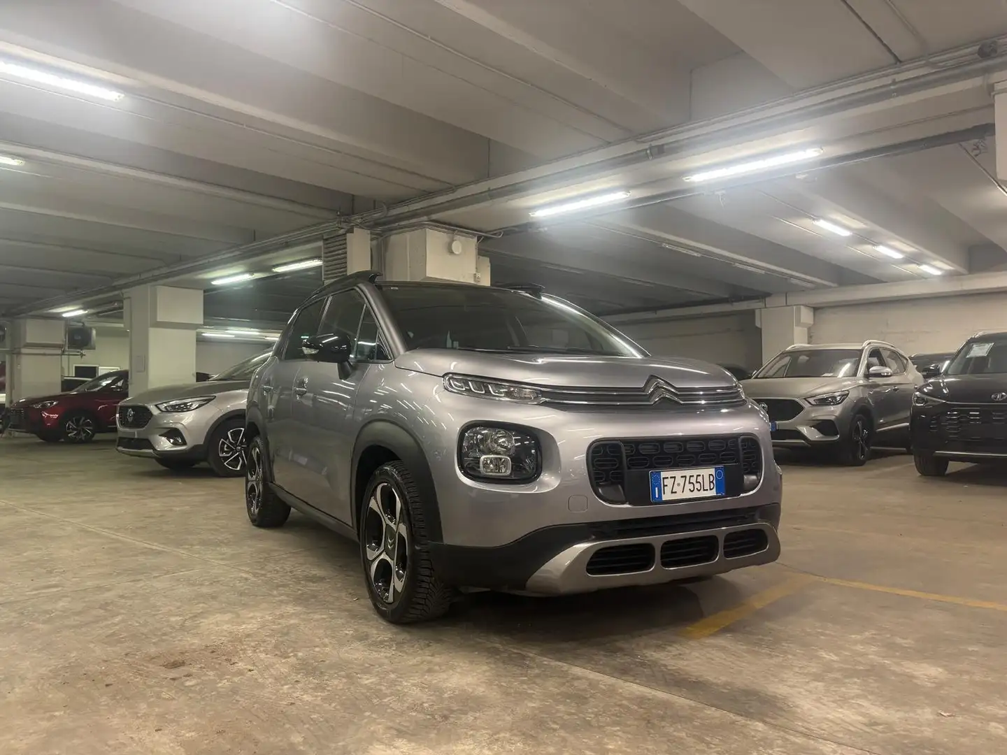 Citroen C3 Aircross 1.5 bluehdi Shine s&s 100cv Grigio - 1