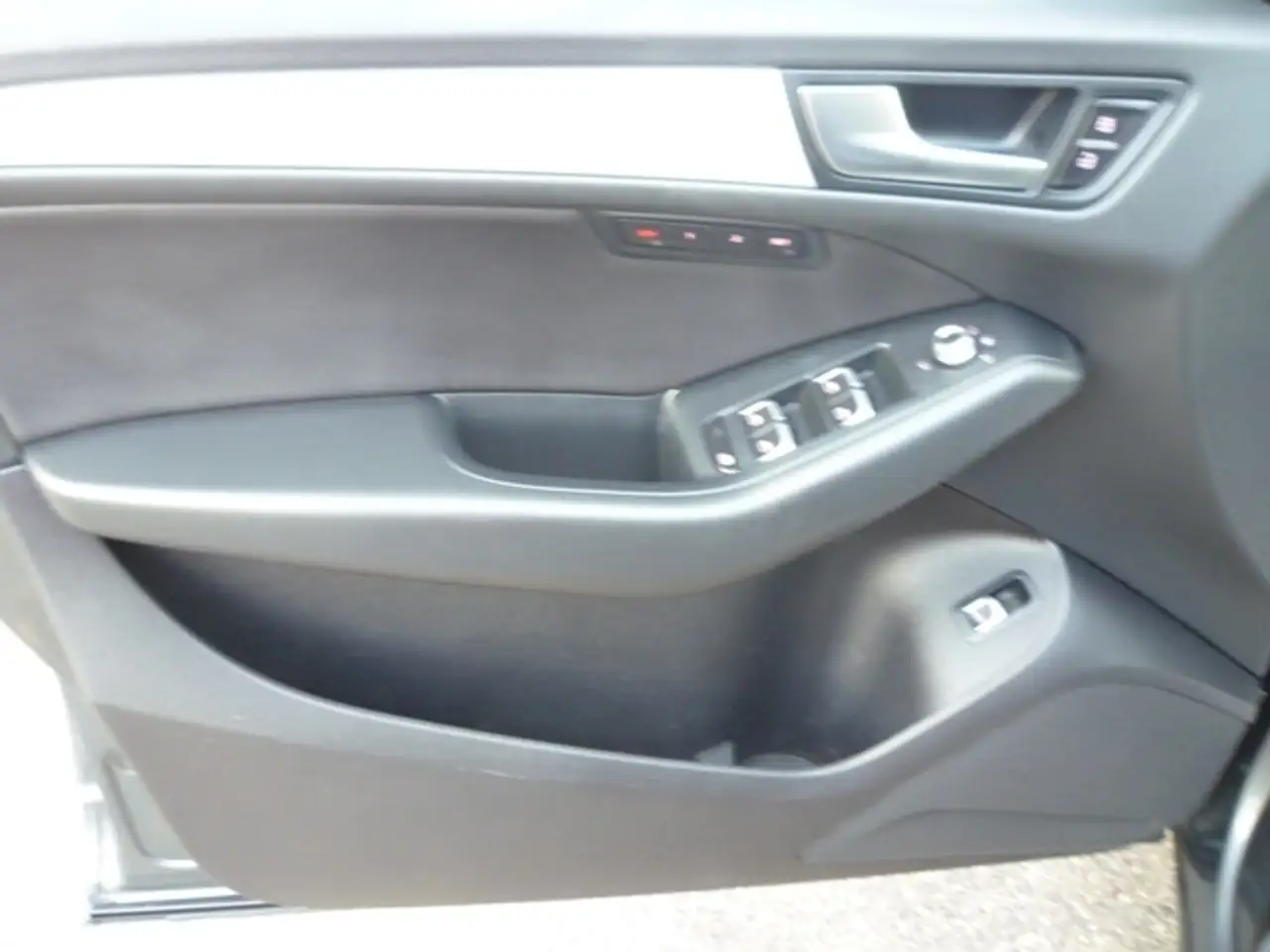 Audi Q5 снимка Audi Q5