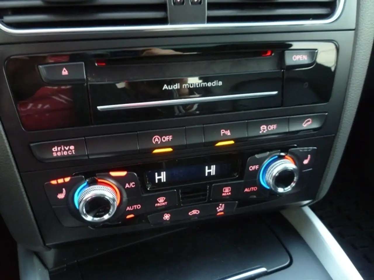 Audi Q5 снимка Audi Q5