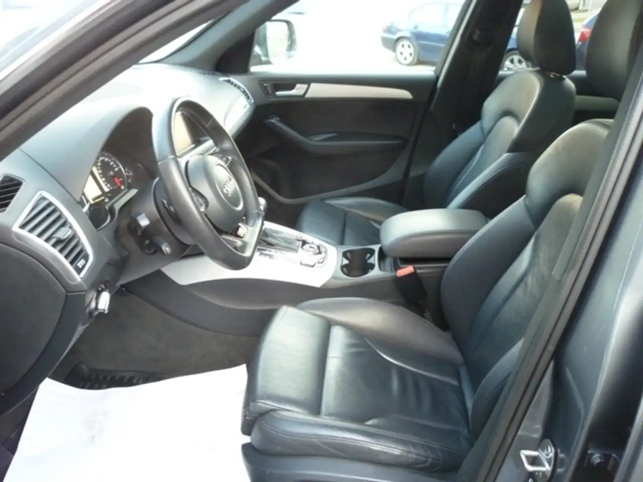 Audi Q5 снимка Audi Q5