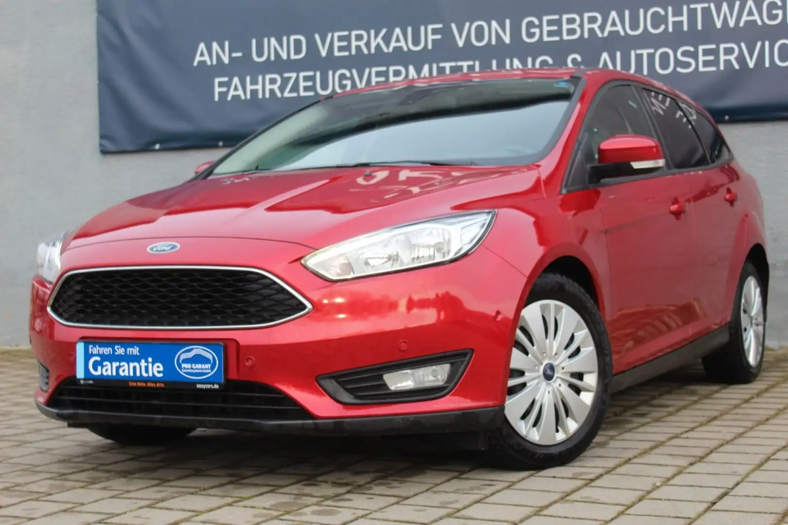 Ford Focus Turnier 1.0 EcoBoost Start-Stopp-System Business Rot - 1
