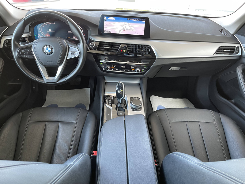 BMW 518 dA *** GARANTIE + COCKPIT + LED + CUIR + GPS *** — photo 10