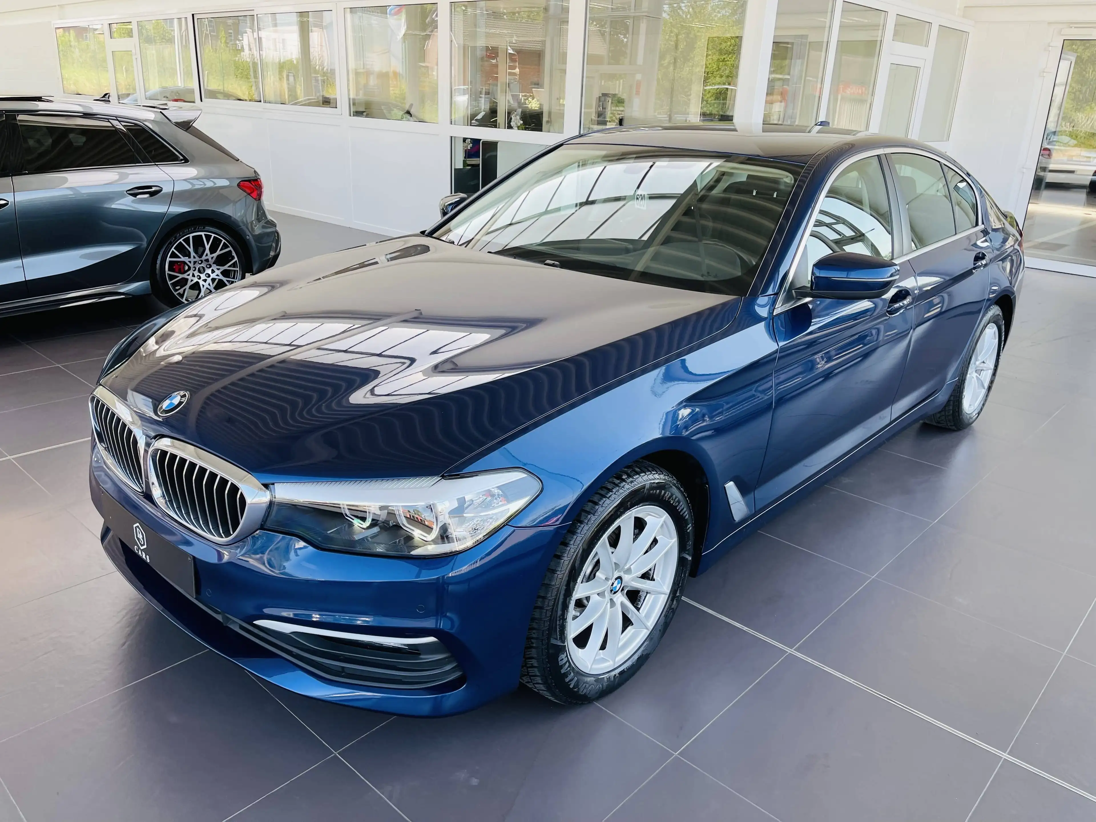 BMW 518 dA *** GARANTIE + COCKPIT + LED + CUIR + GPS *** — photo 2