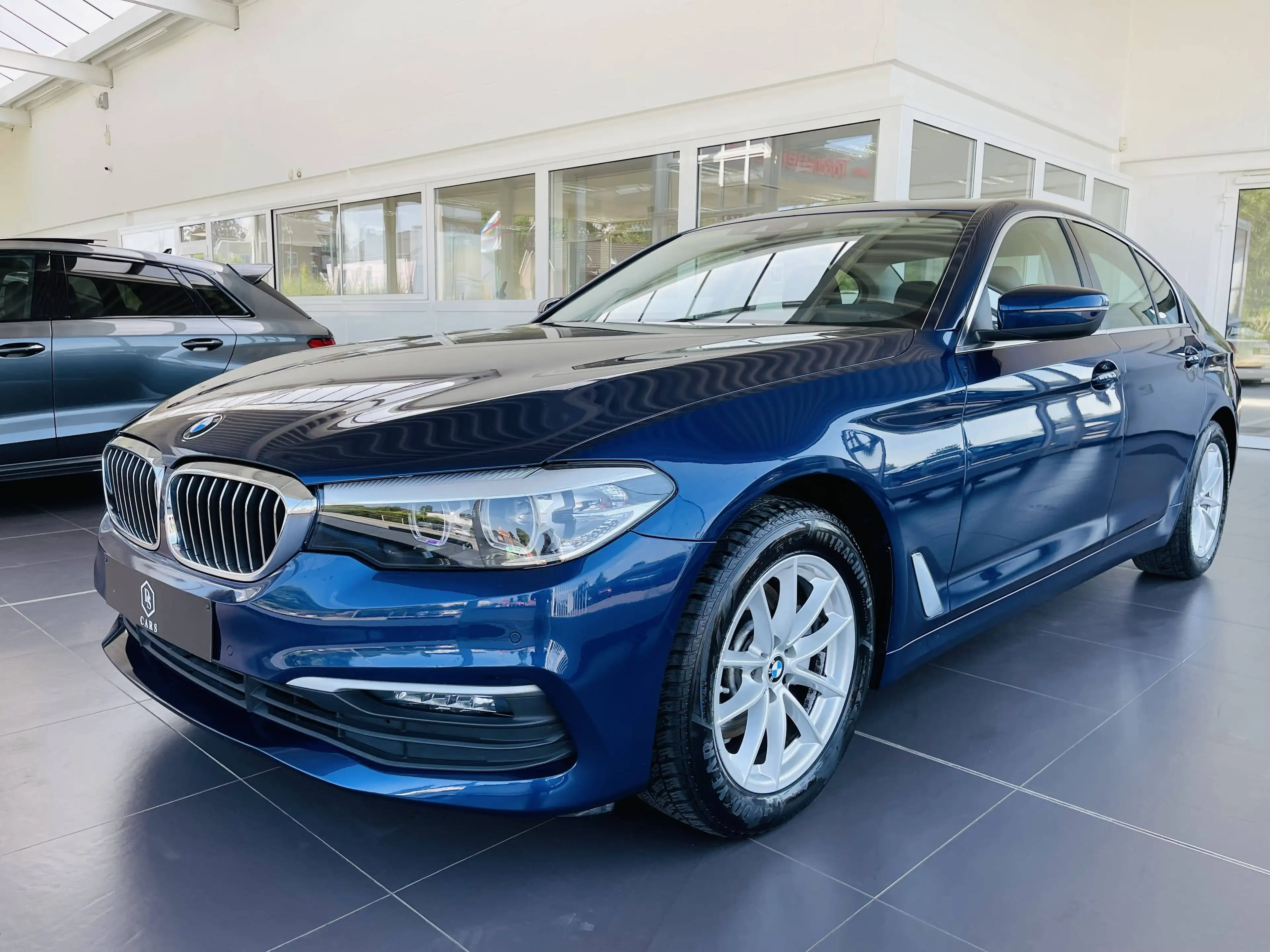 BMW 518 dA *** GARANTIE + COCKPIT + LED + CUIR + GPS ***