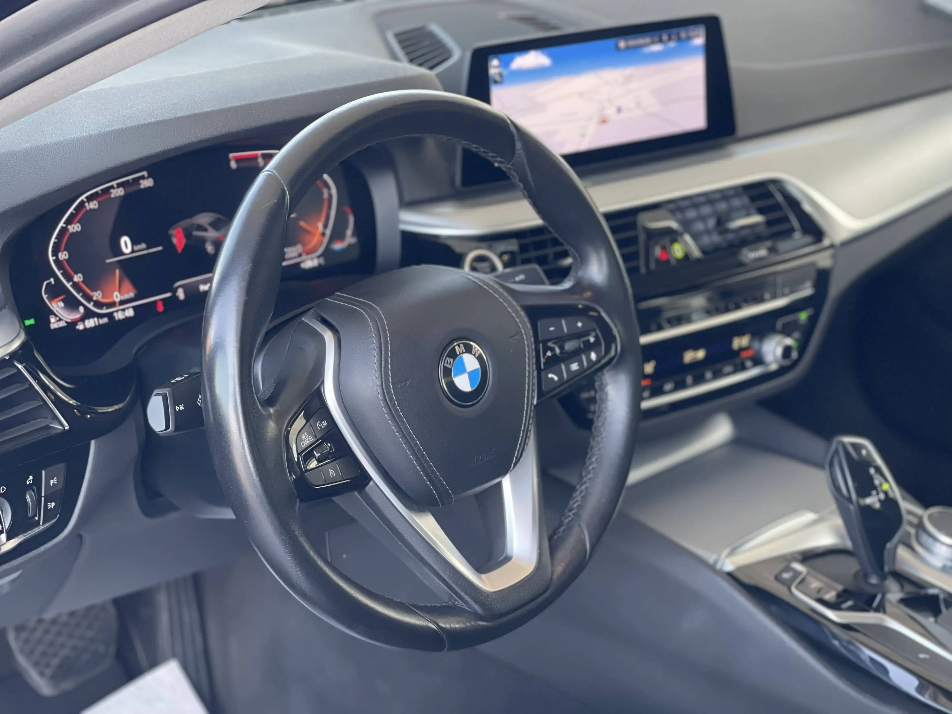 BMW 518 dA *** GARANTIE + COCKPIT + LED + CUIR + GPS *** — photo 14