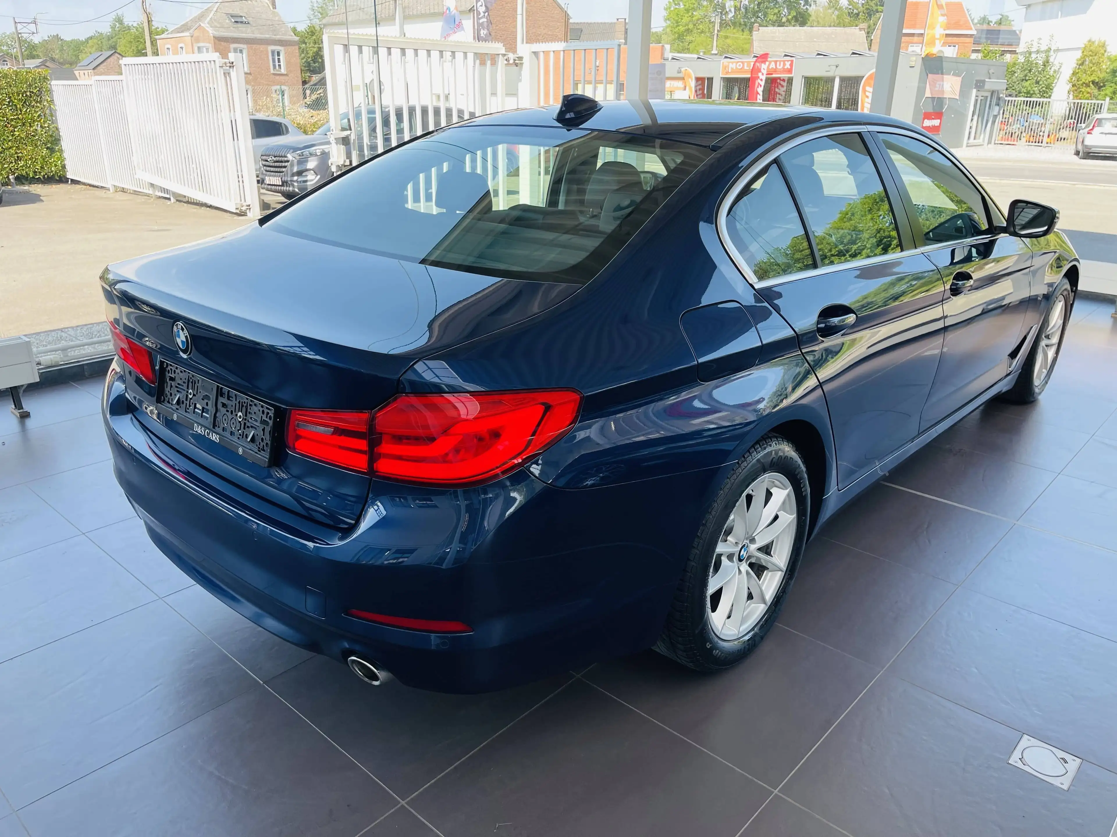 BMW 518 dA *** GARANTIE + COCKPIT + LED + CUIR + GPS *** — photo 6