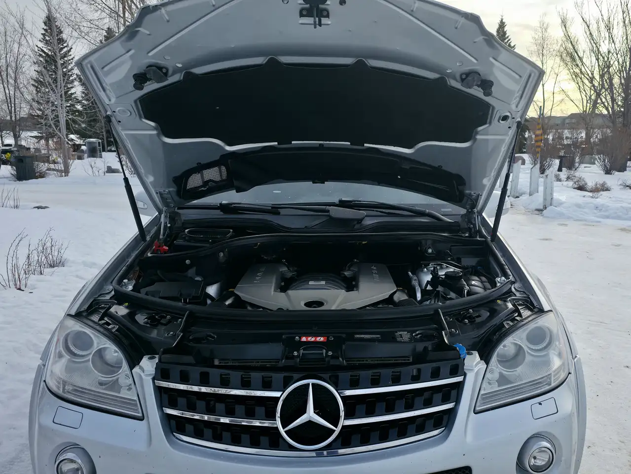 Mercedes-Benz M-Class снимка Mercedes-Benz M-Class