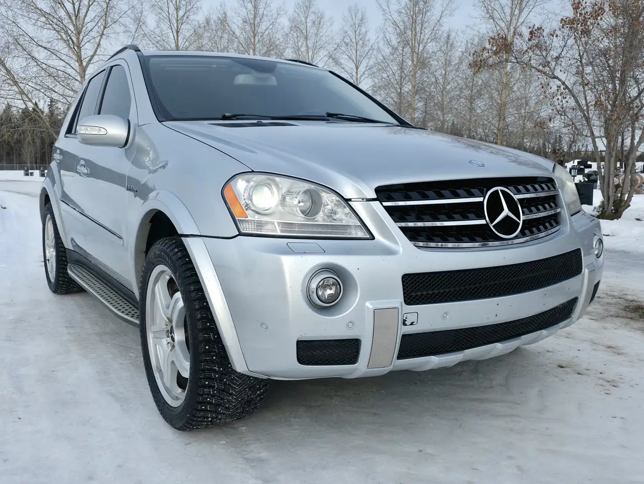 Mercedes-Benz M-Class снимка Mercedes-Benz M-Class