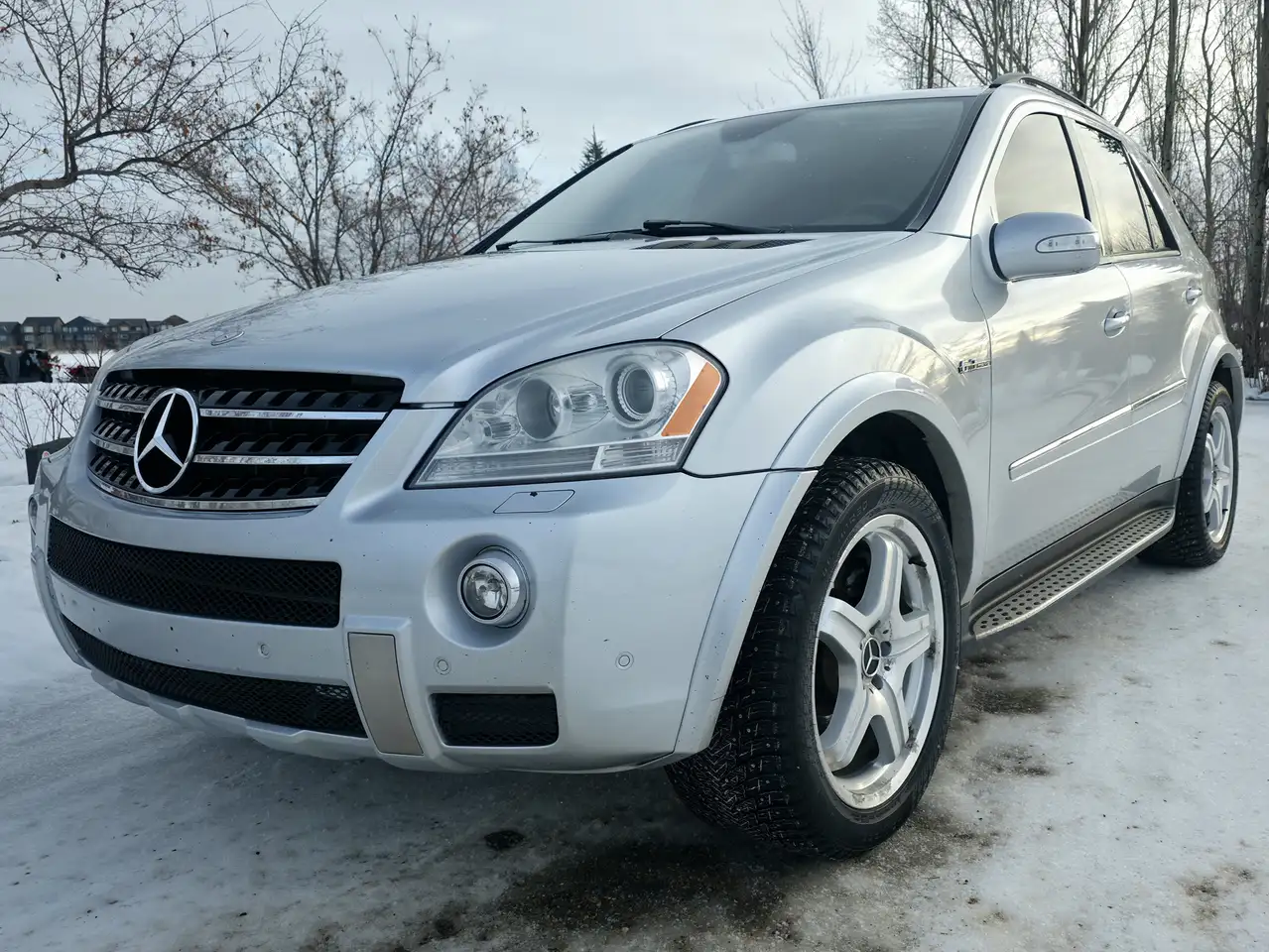 Mercedes-Benz M-Class снимка Mercedes-Benz M-Class