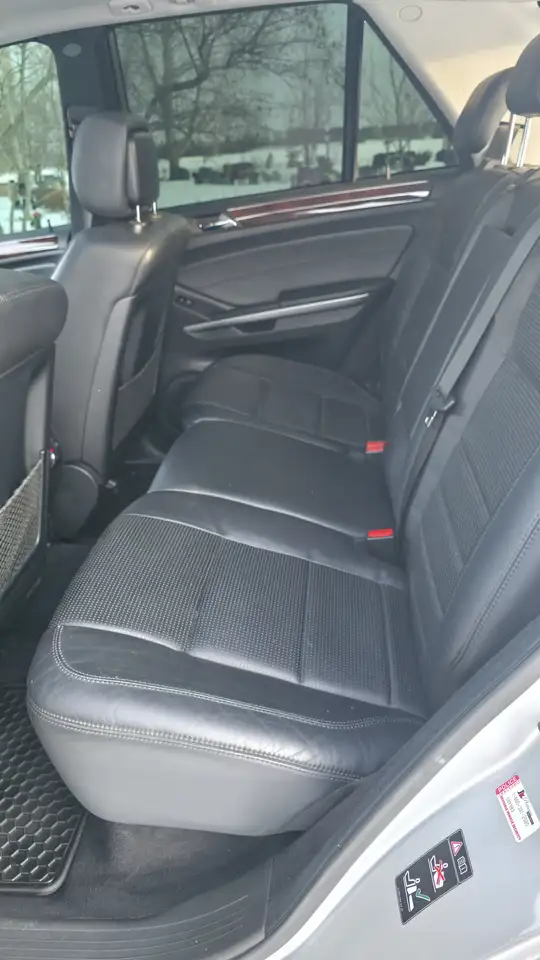 Mercedes-Benz M-Class снимка Mercedes-Benz M-Class