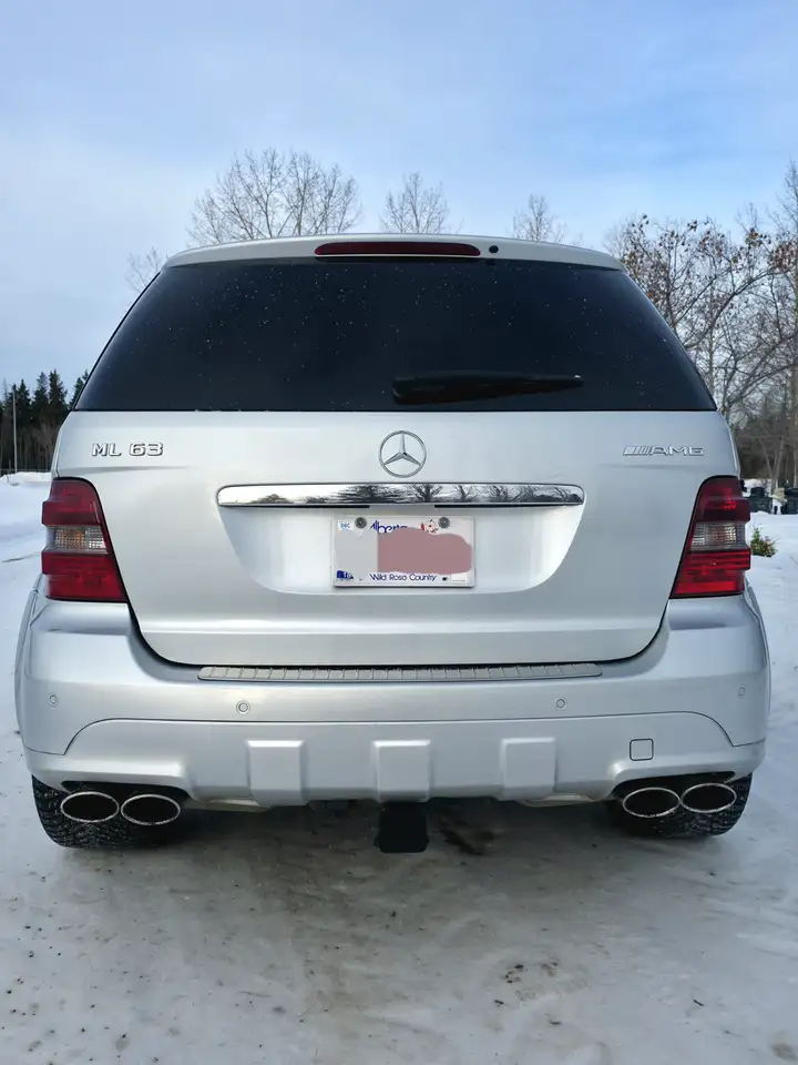 Mercedes-Benz M-Class снимка Mercedes-Benz M-Class