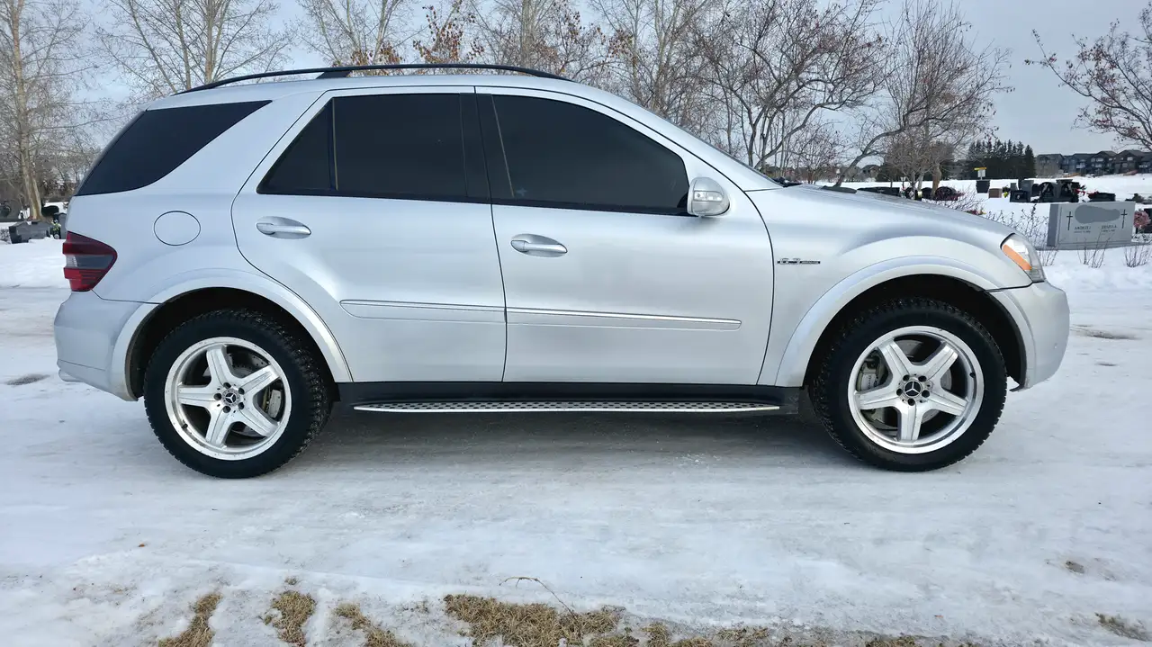 Mercedes-Benz M-Class снимка Mercedes-Benz M-Class