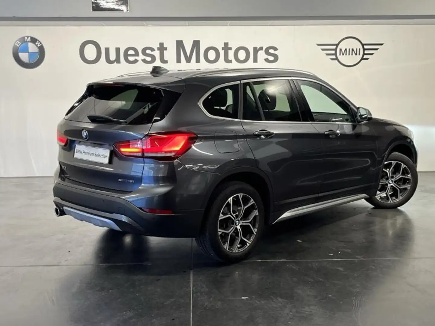 BMW X1 sDrive18iA 136ch xLine DKG7 Gris - 2