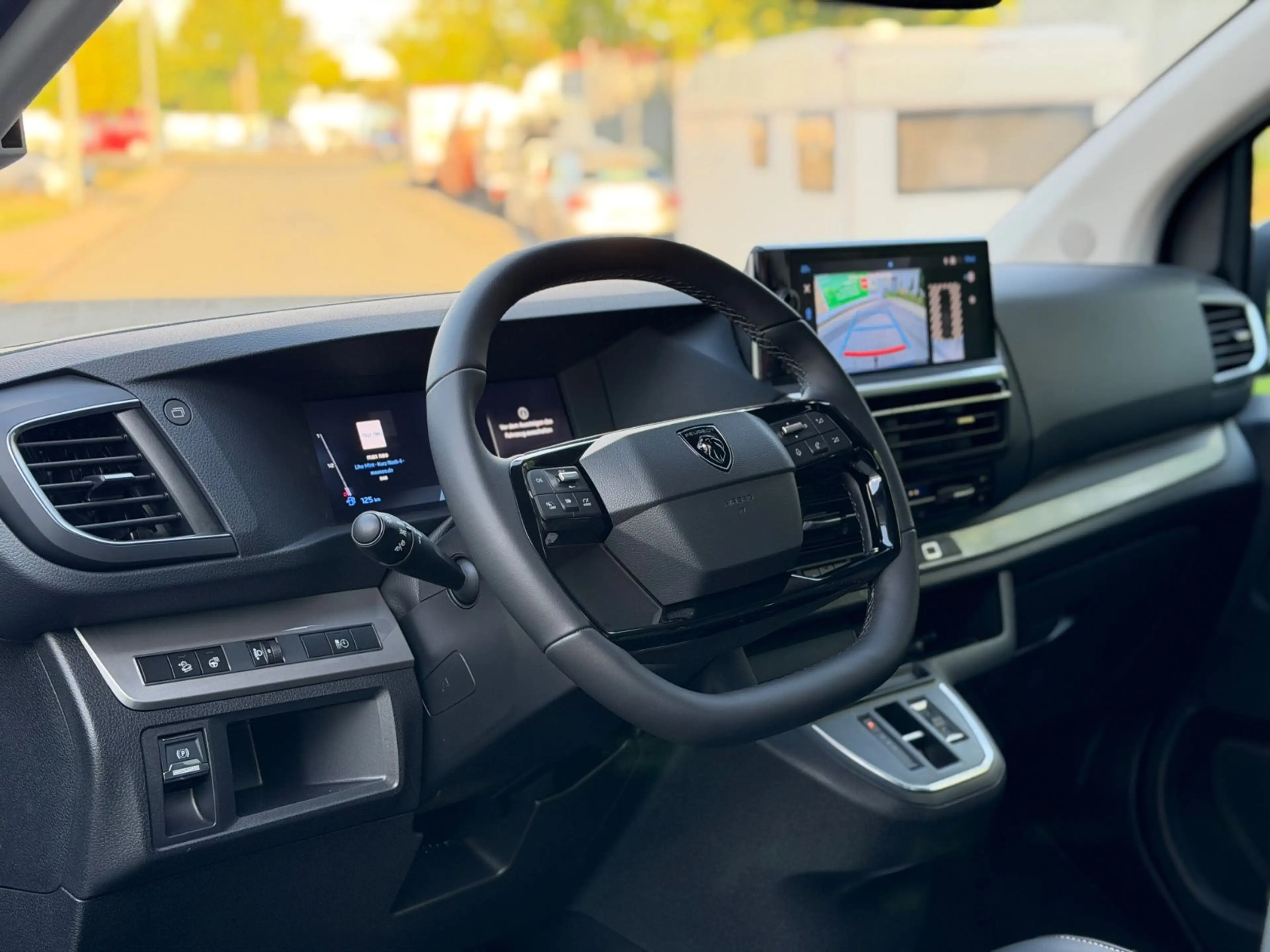 Peugeot Traveller L2 Allure 180 EAT8 Panorama Leder AHK — photo 9