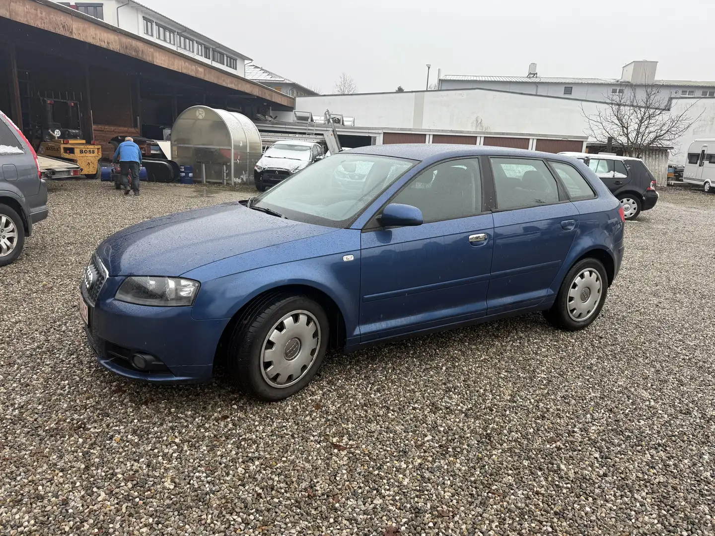 Audi A3 1.6 Ambition Blau - 1