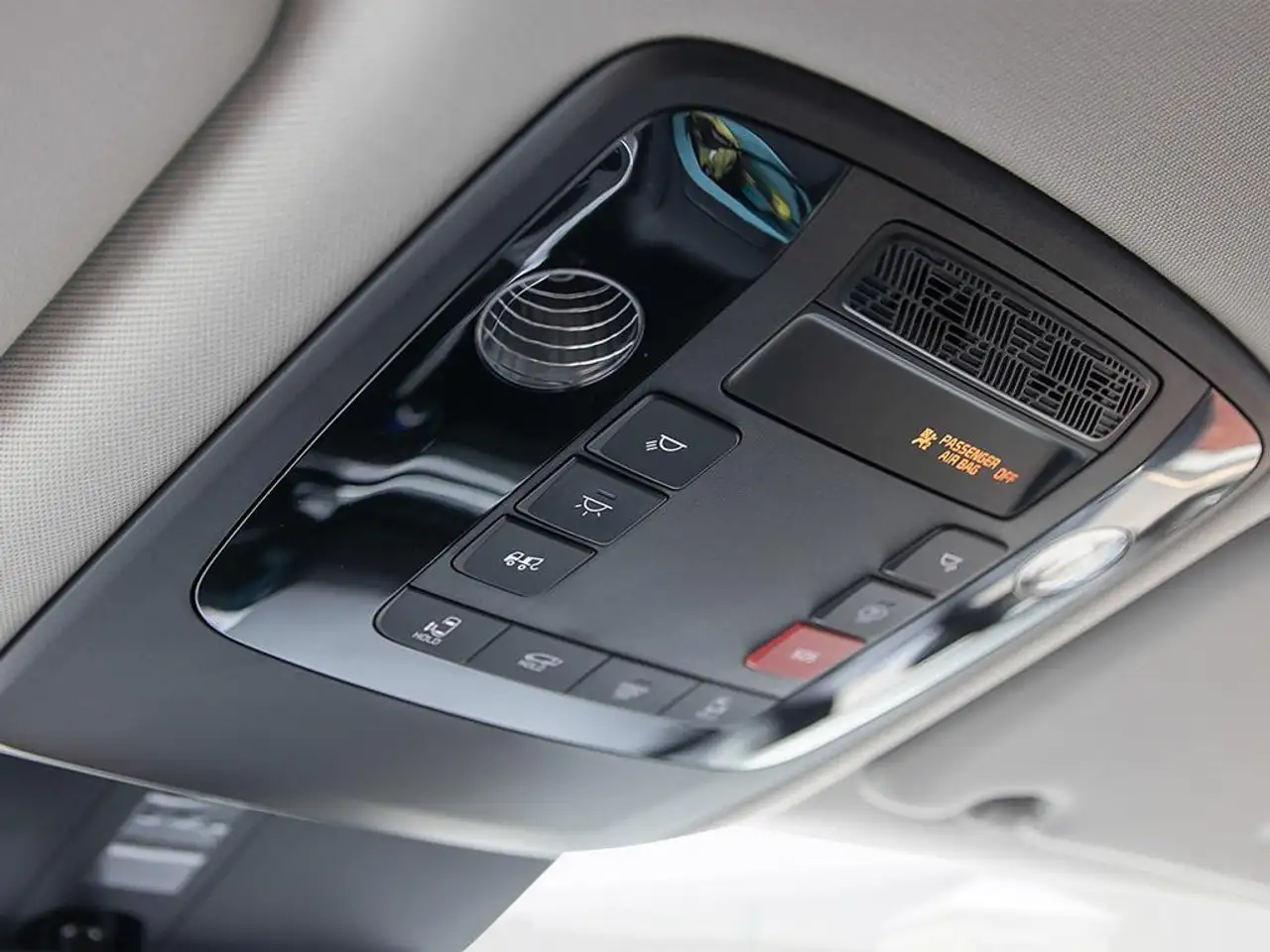 Kia Carnival снимка Kia Carnival