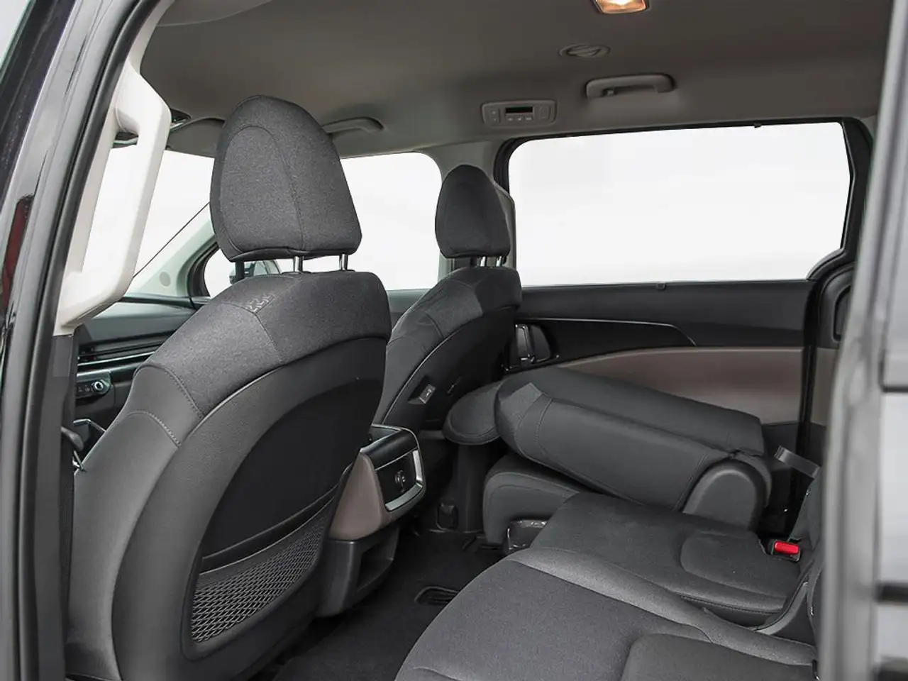 Kia Carnival снимка Kia Carnival