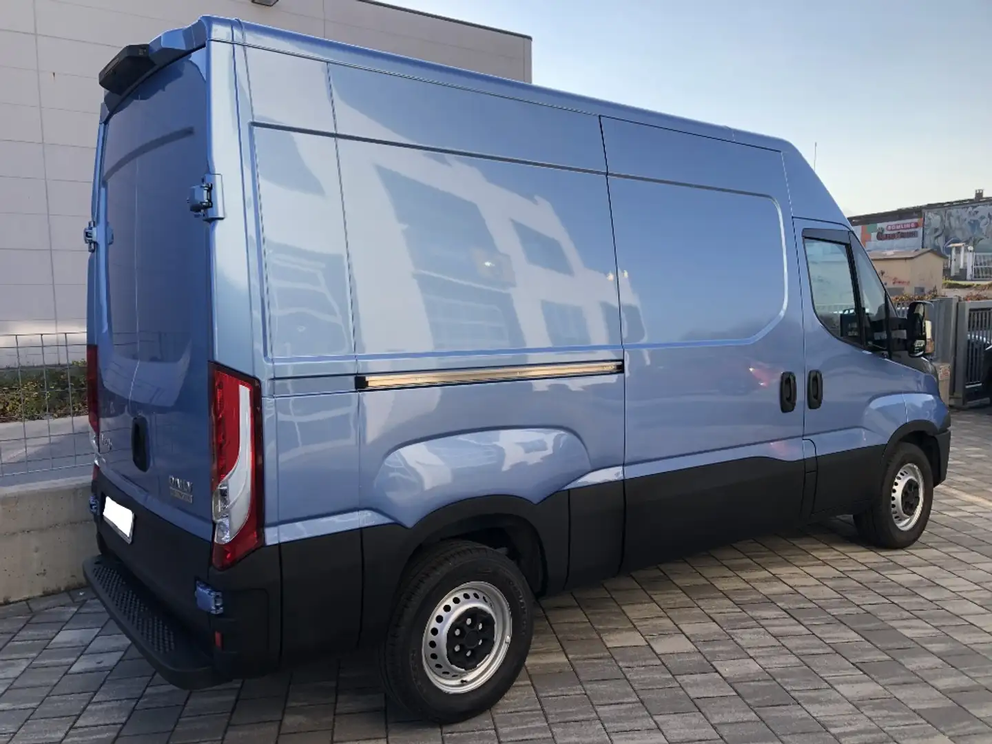 Iveco Daily (2014-->) - Daily 35S14HA8V 2.3 HPT PM-TM Furgone Blue - 2