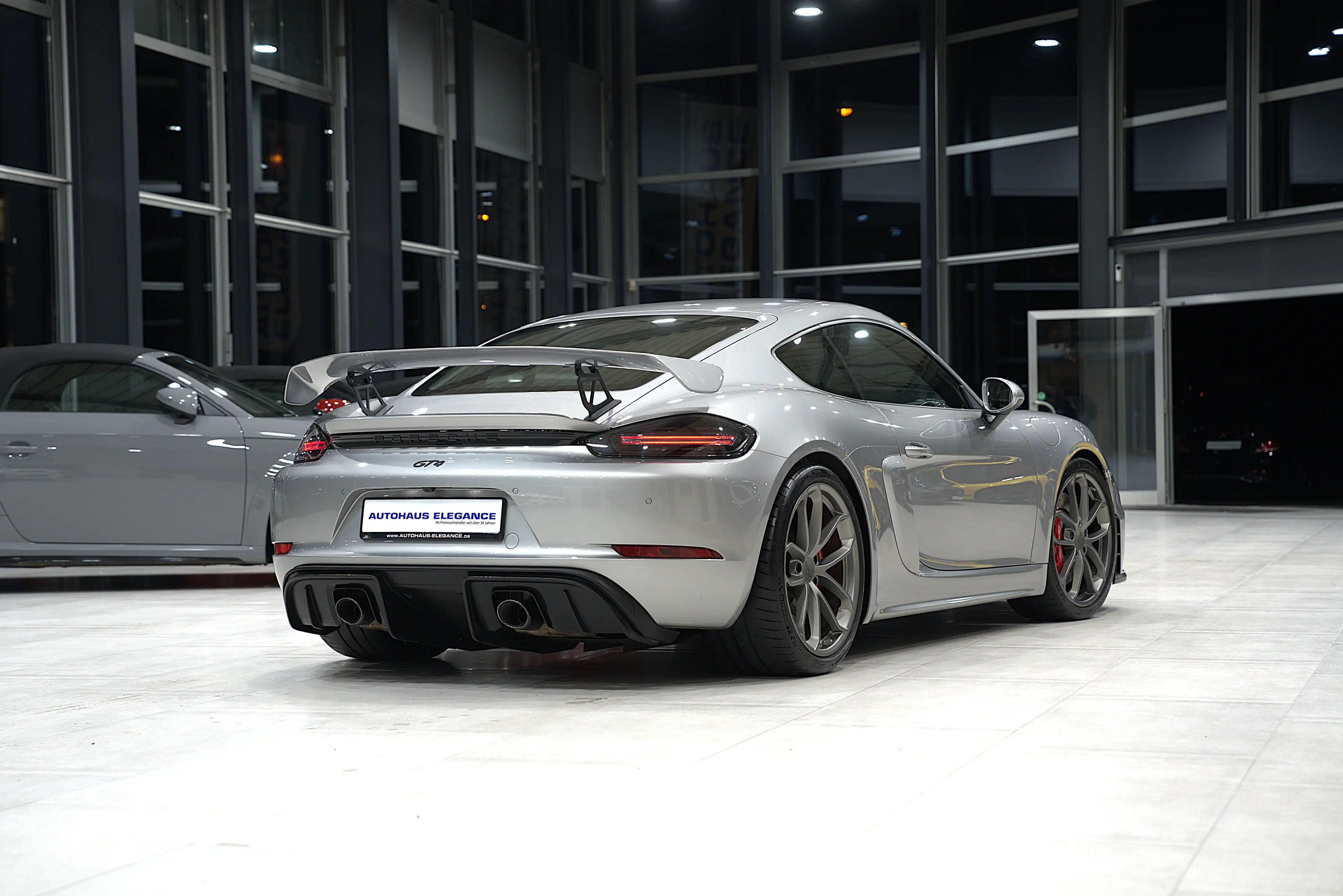 Porsche Cayman 718 GT4*CARBON-SCHALEN*SPORT-CHRONO*BOSE* — photo 6