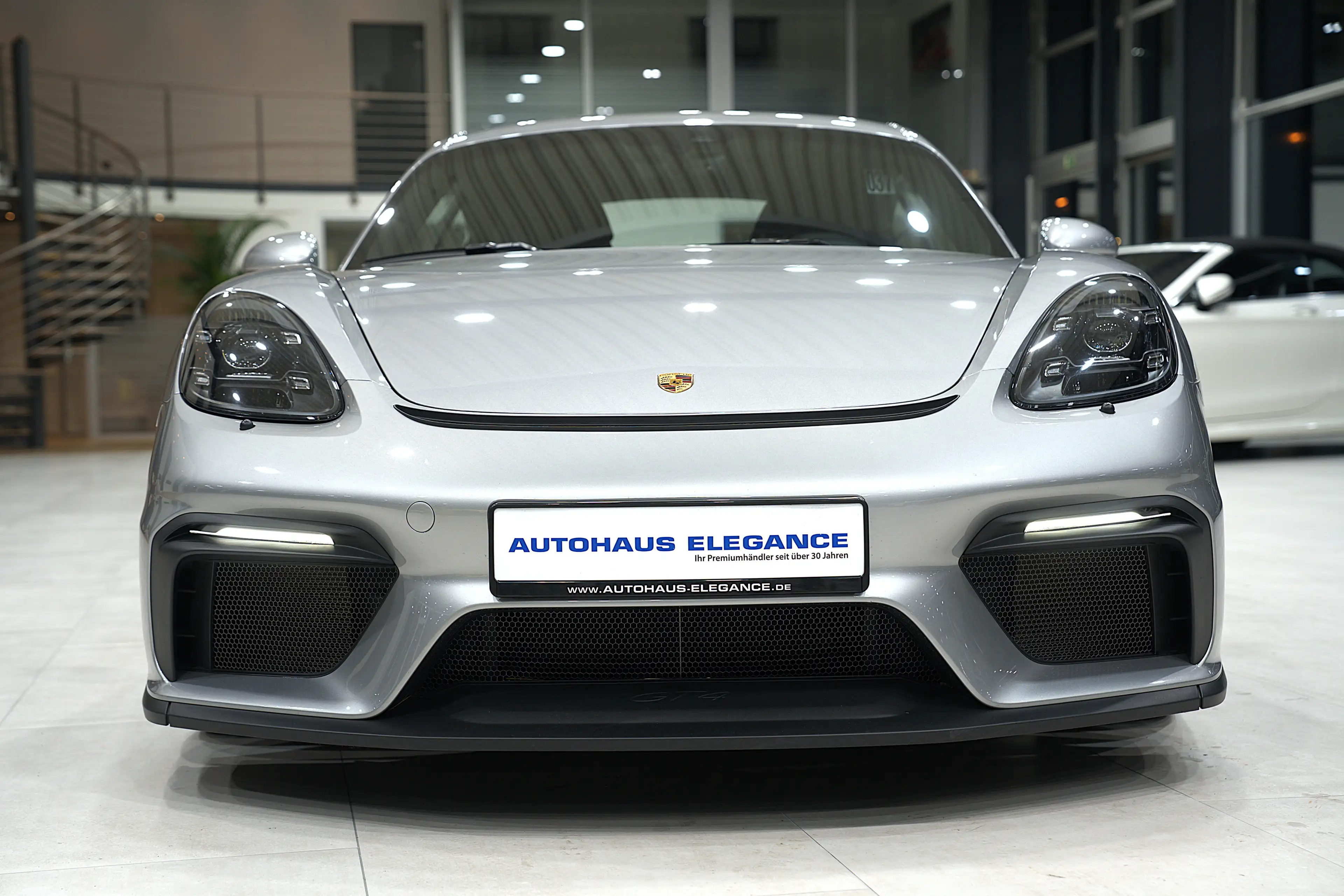 Porsche Cayman 718 GT4*CARBON-SCHALEN*SPORT-CHRONO*BOSE* — photo 7