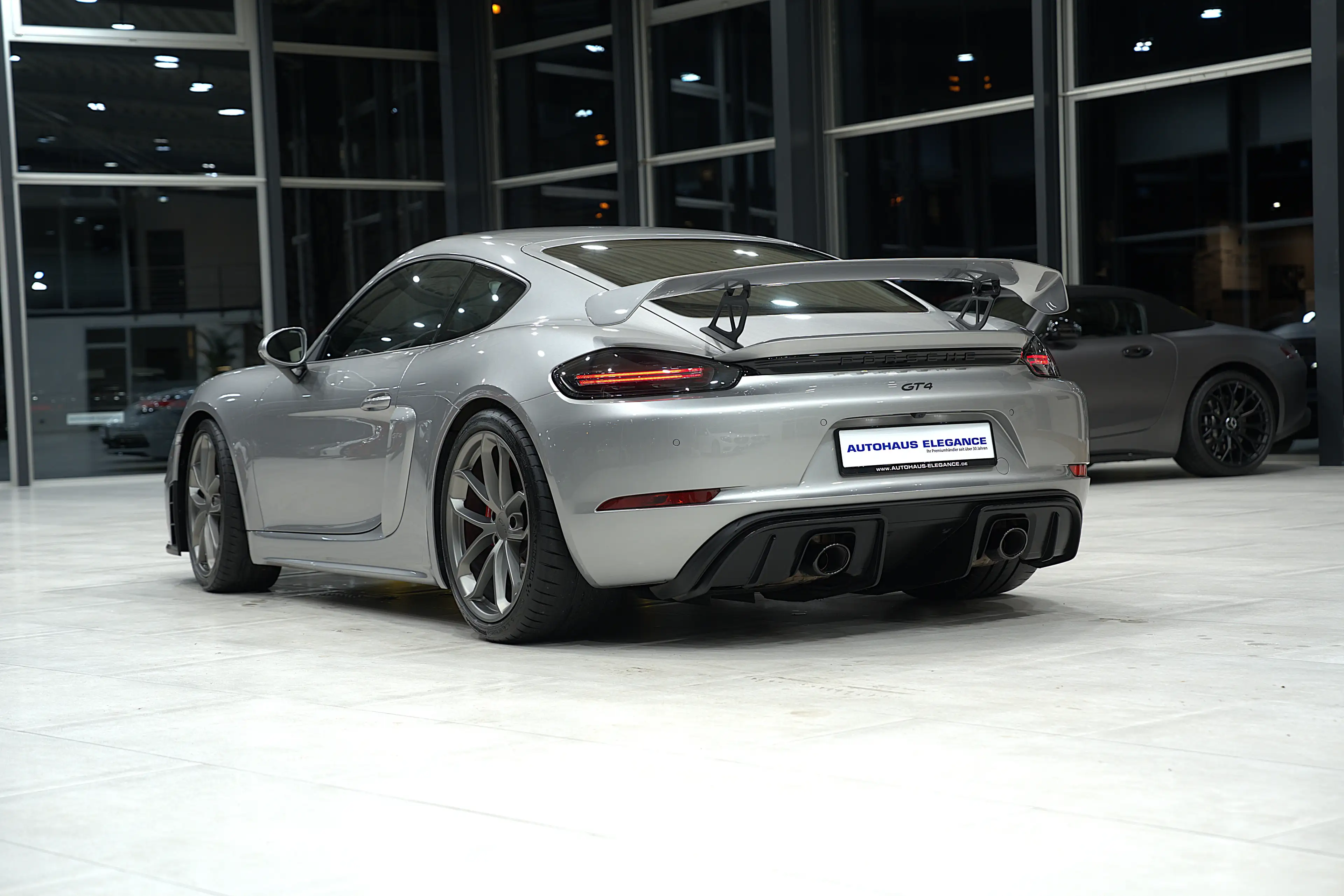 Porsche Cayman 718 GT4*CARBON-SCHALEN*SPORT-CHRONO*BOSE* — photo 9