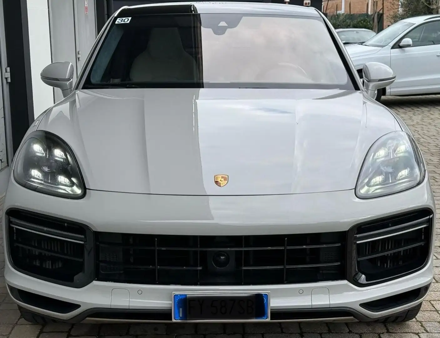 Porsche Cayenne Coupé 4.0 V8 Turbo Grigio - 2