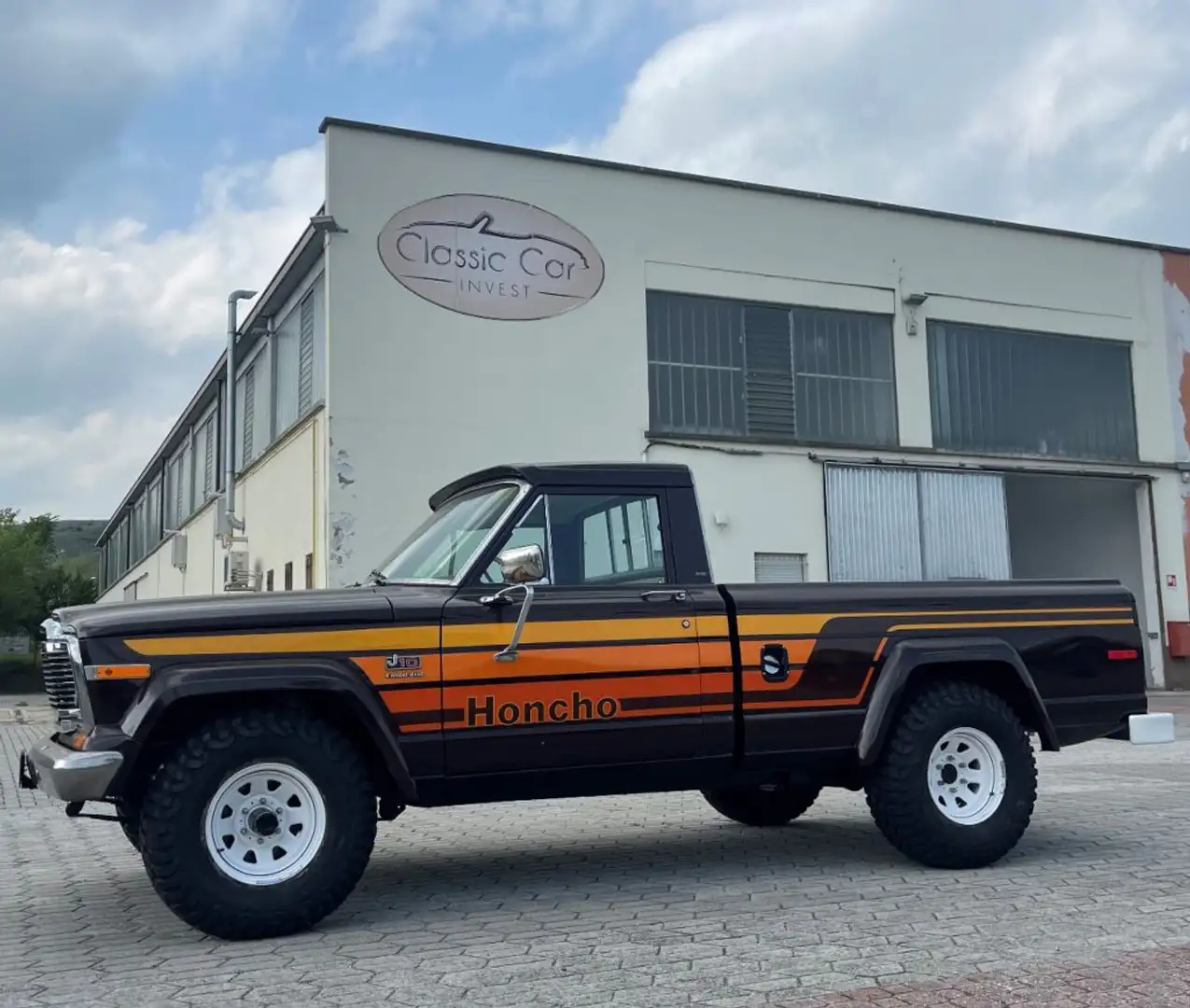 Jeep Sonstige Other JEEP J10 HONCHO  4X4 Braun - 1