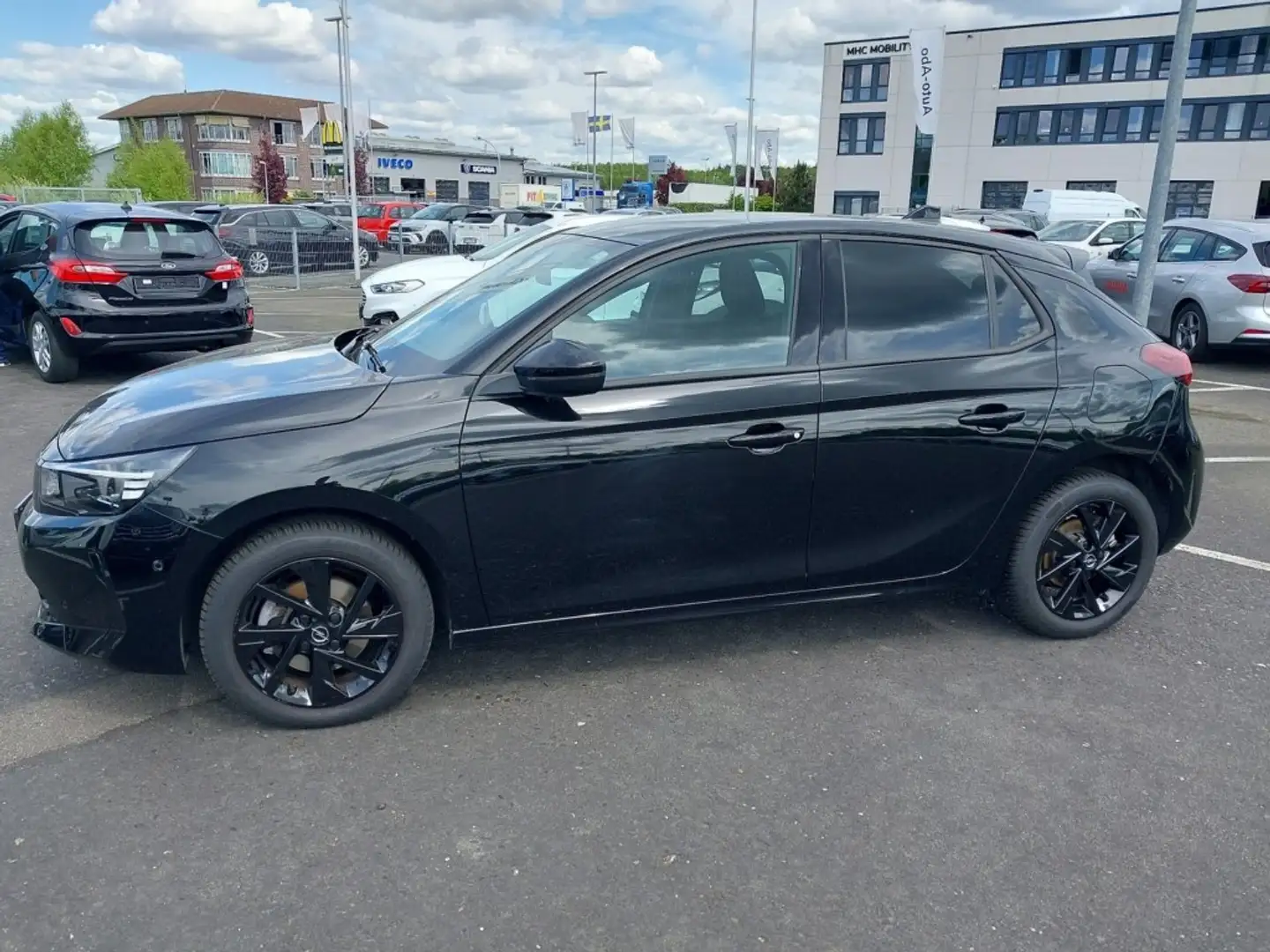 Opel Corsa 1.2 GS*Sport*NaviPro*LED*Kam*Le Shz*TLeder Fekete - 2