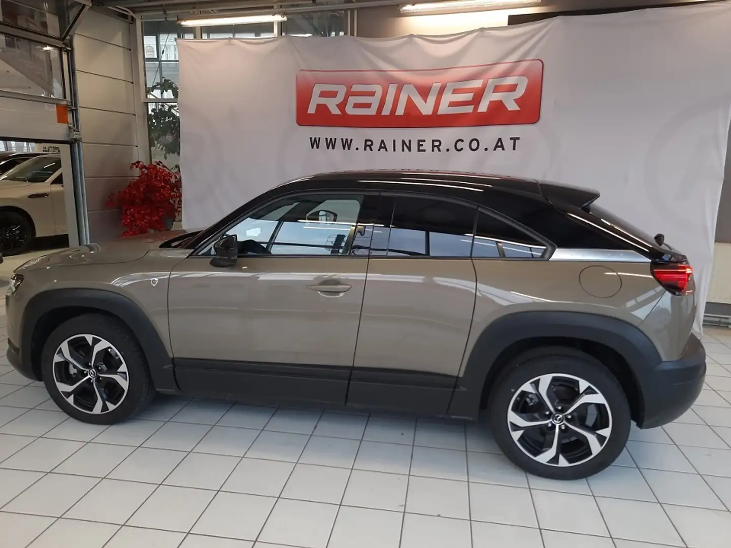 Mazda MX-30 e-SKYACTIV R-EV MAKOTO Modern Confidence Aut. - 2