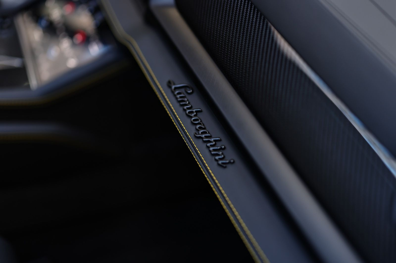 Lamborghini Urus 4.0 V8 SE | NOVITEC ESTESO | CARBON — photo 28