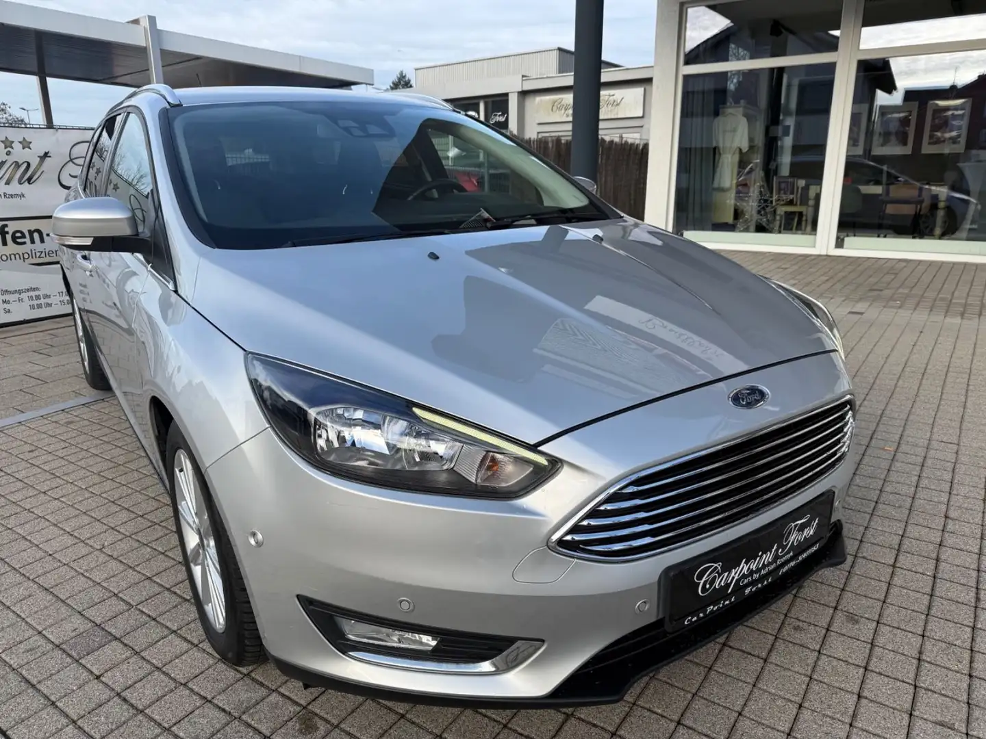 Ford Focus Turnier Titanium, Zahnriemen NEU , NAVI... Silber - 1