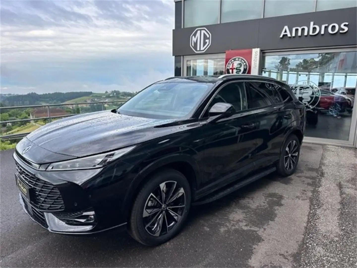 MG HS PHEV+ Luxury Lenkradhzg - Winterräder Gratis Schwarz - 1