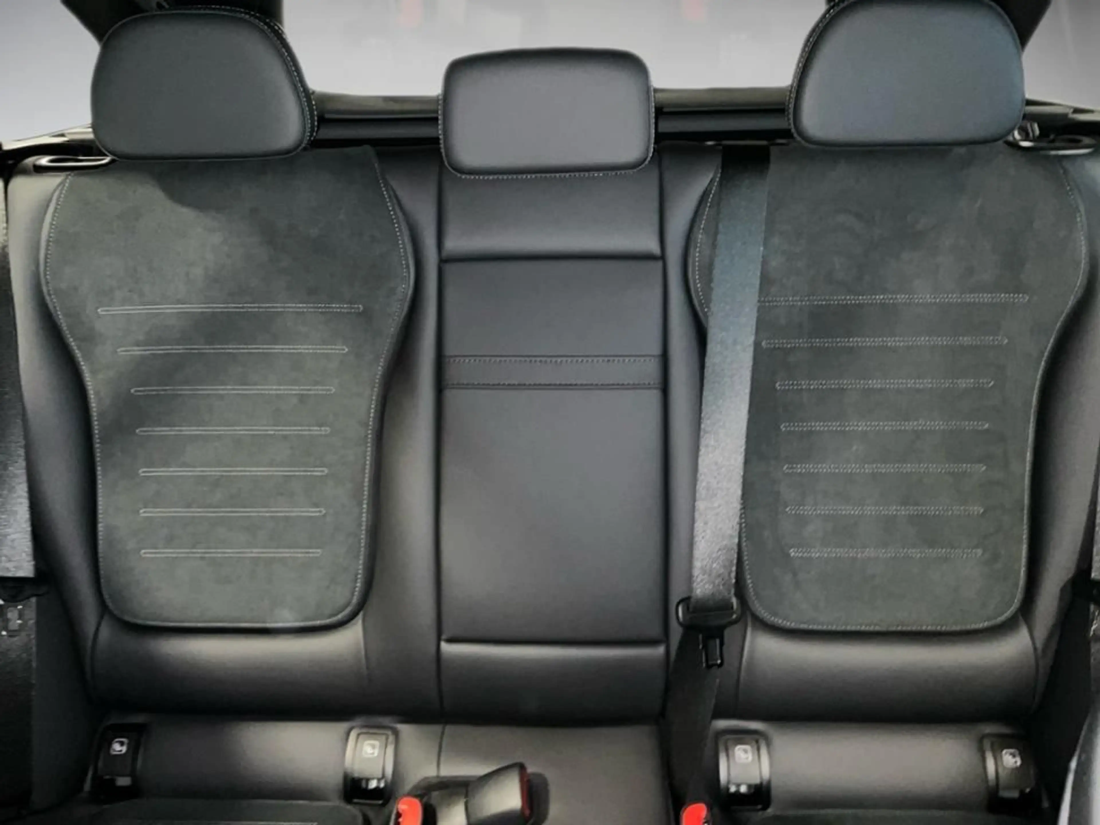 Mercedes-Benz C 300 d T AMG Style AHK AUT Akustikglas Kam. LED — photo 10