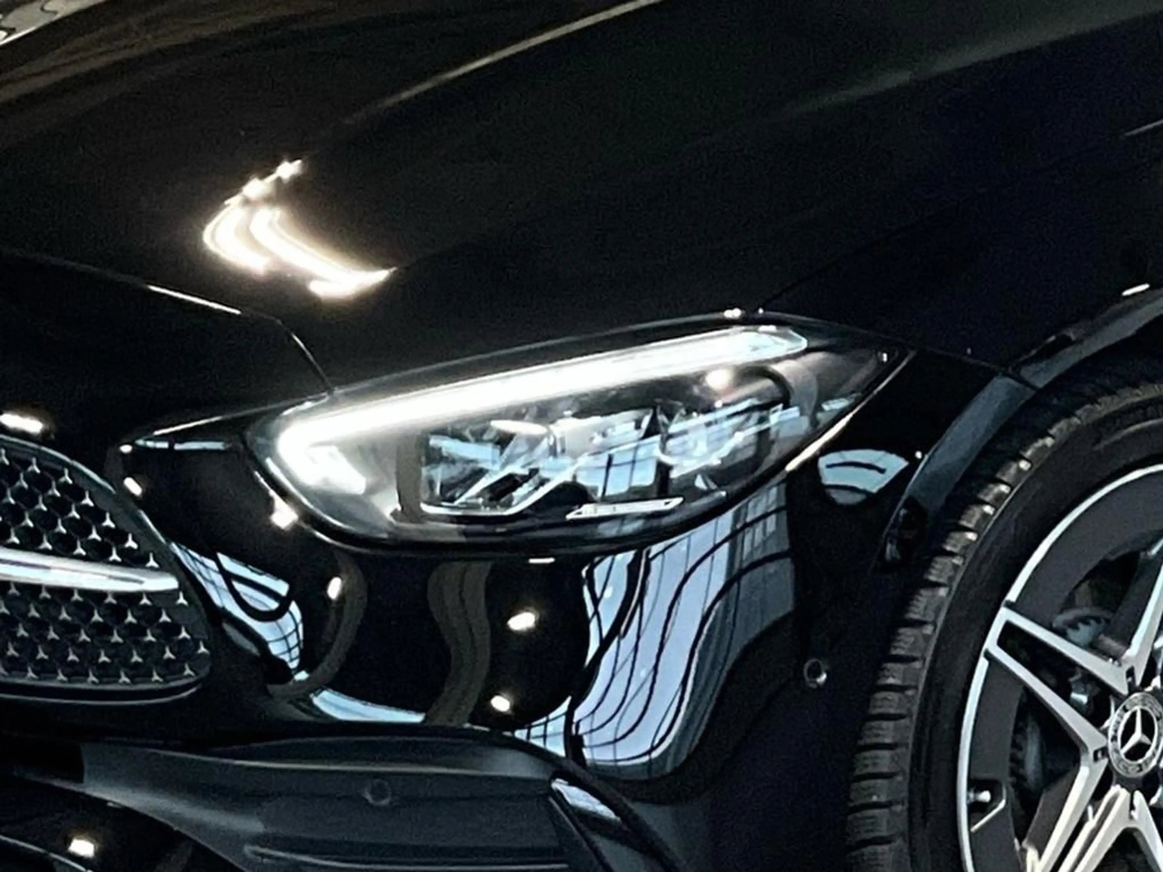 Mercedes-Benz C 300 d T AMG Style AHK AUT Akustikglas Kam. LED — photo 8