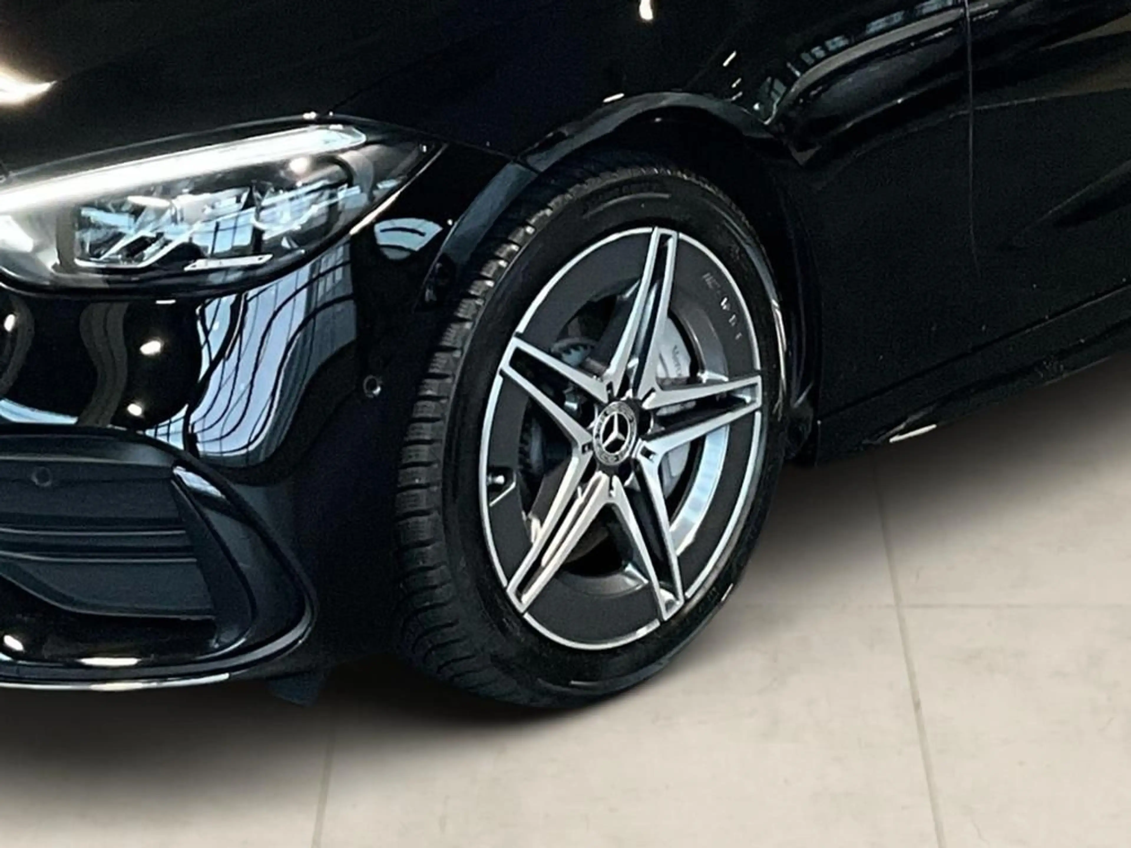 Mercedes-Benz C 300 d T AMG Style AHK AUT Akustikglas Kam. LED — photo 7